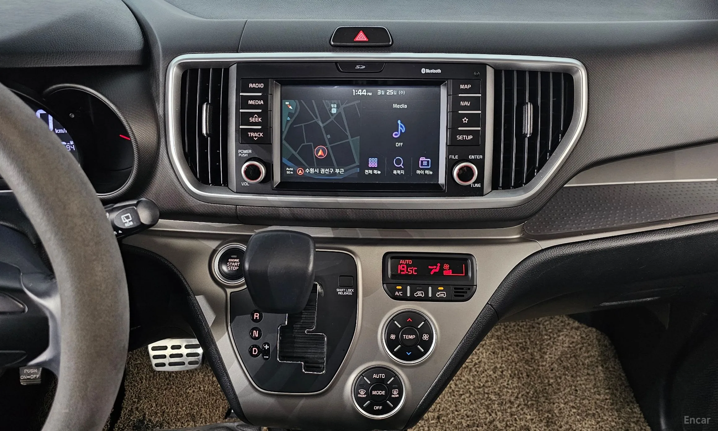 Kia Ray превью 16