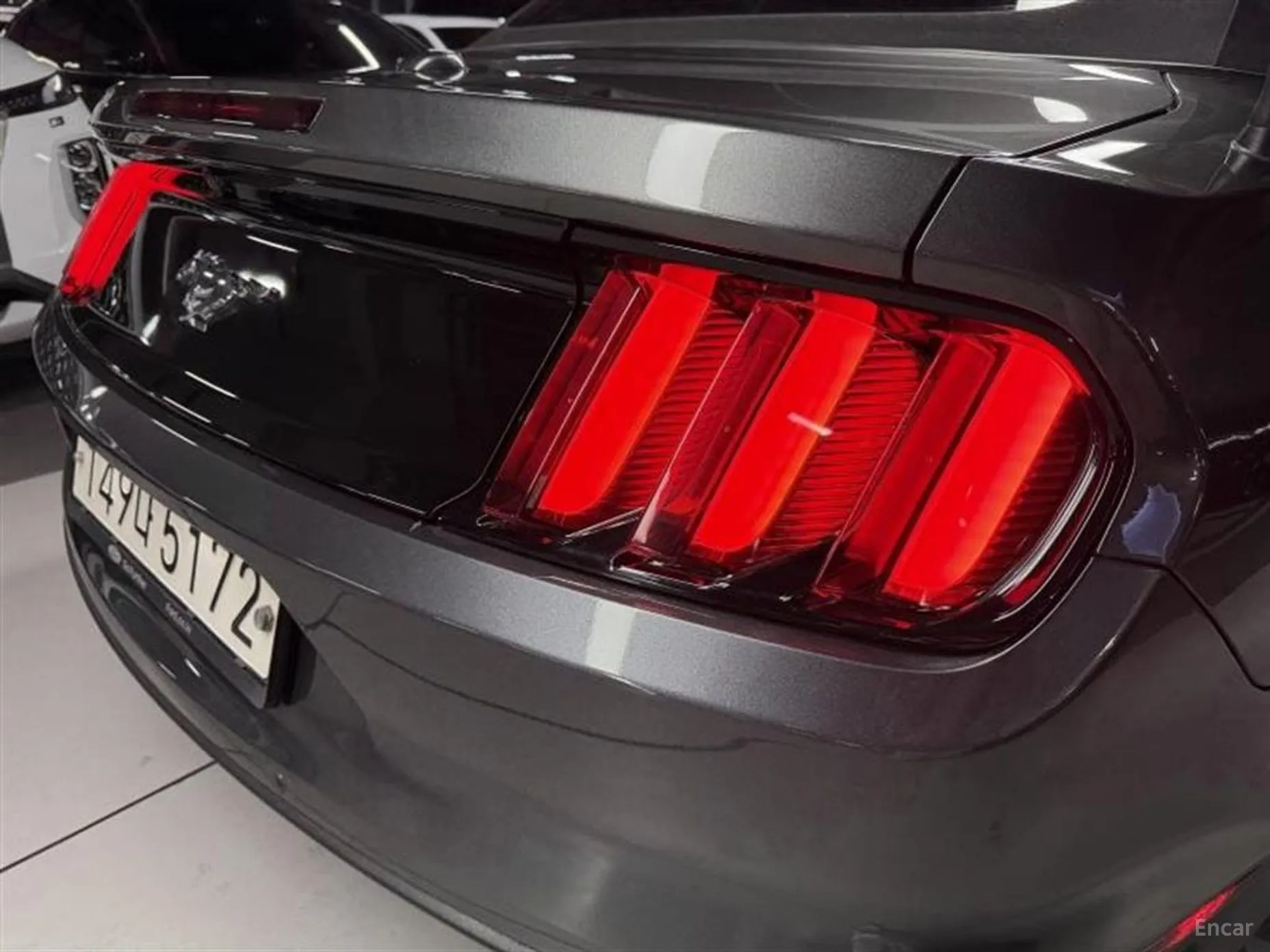 Ford Mustang превью 18