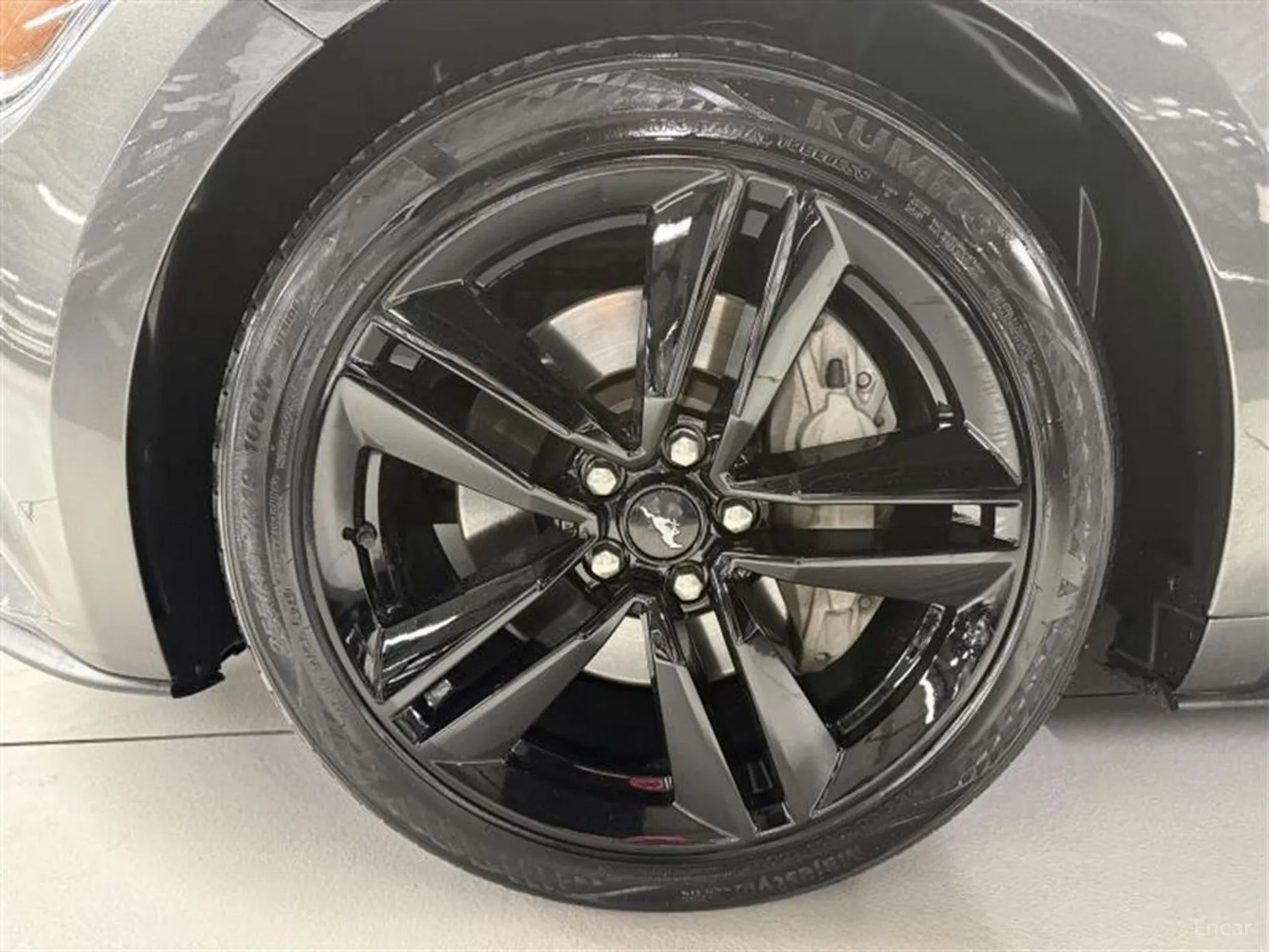 Ford Mustang превью 20