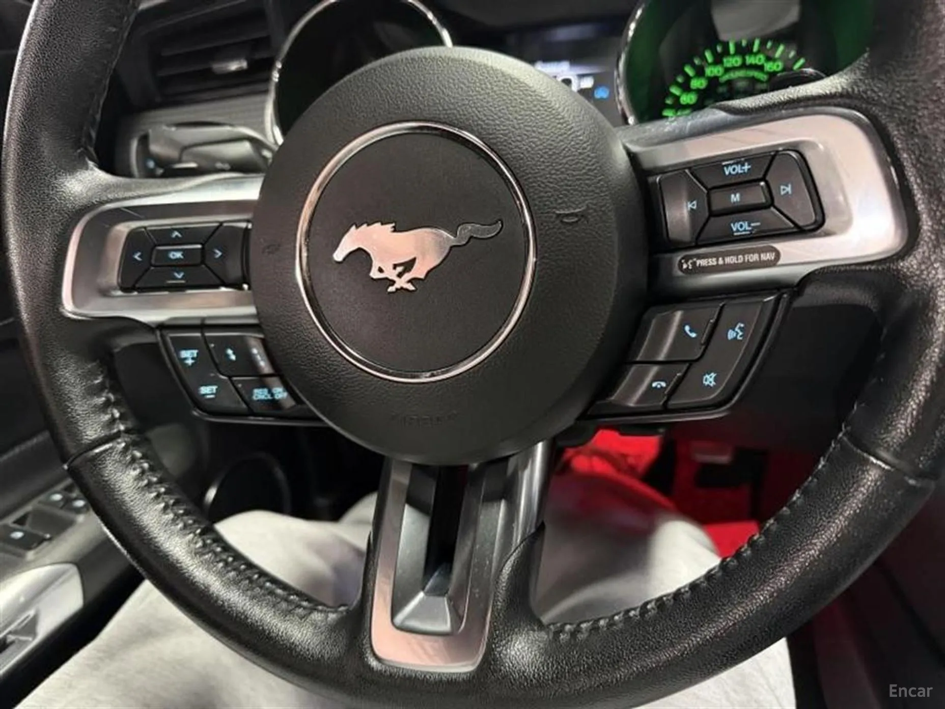Ford Mustang превью 9