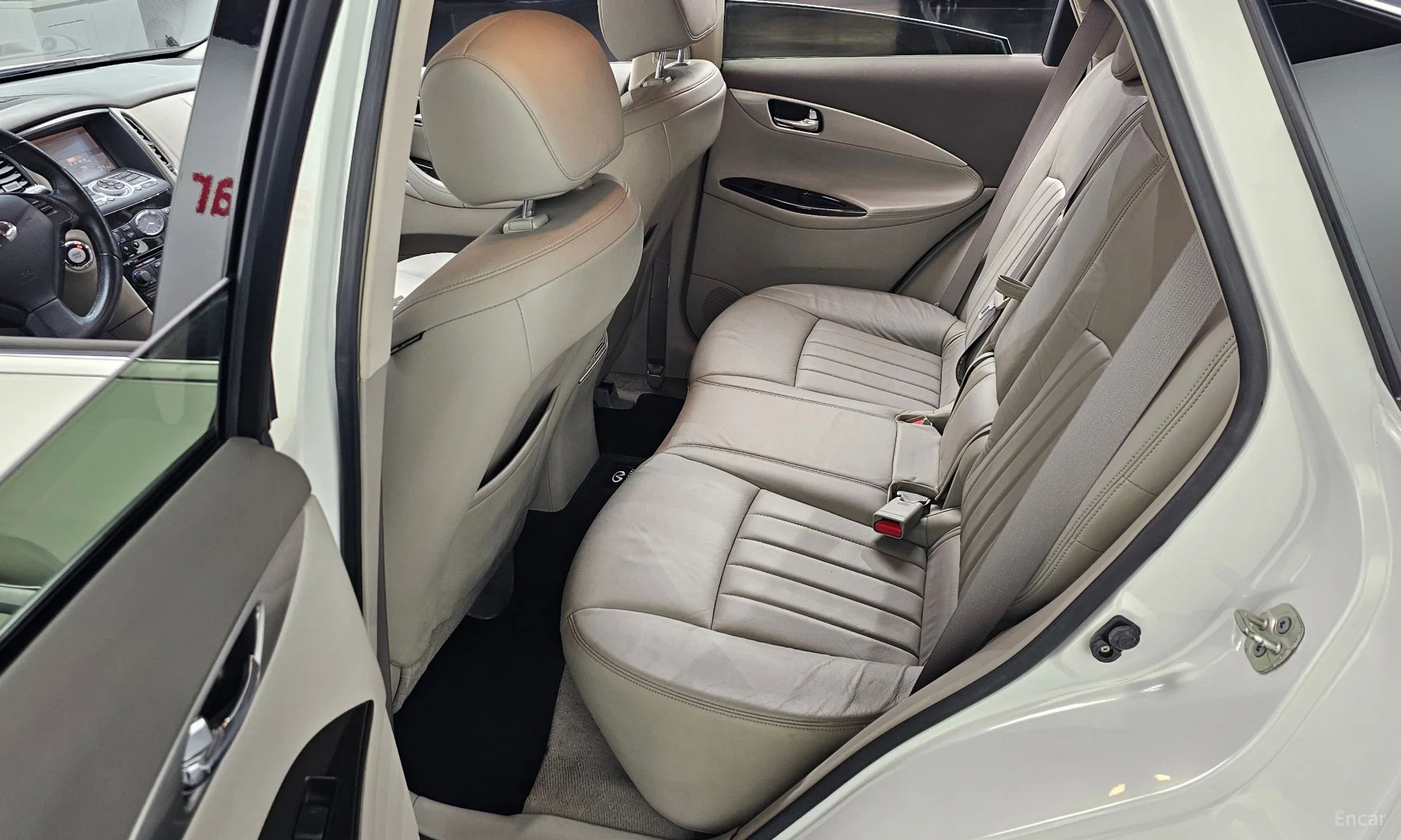 Infiniti EX35 превью 12