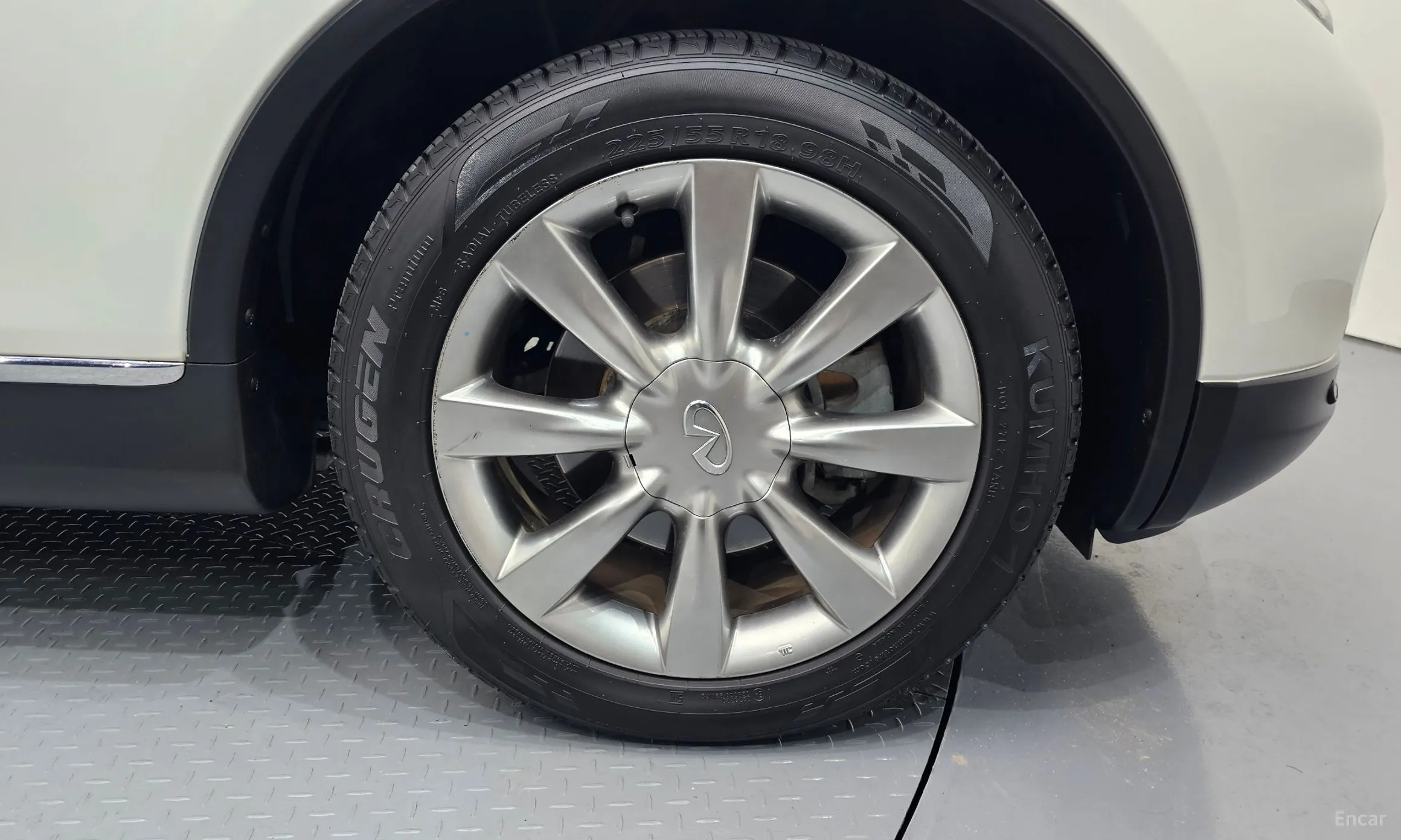 Infiniti EX35 превью 5