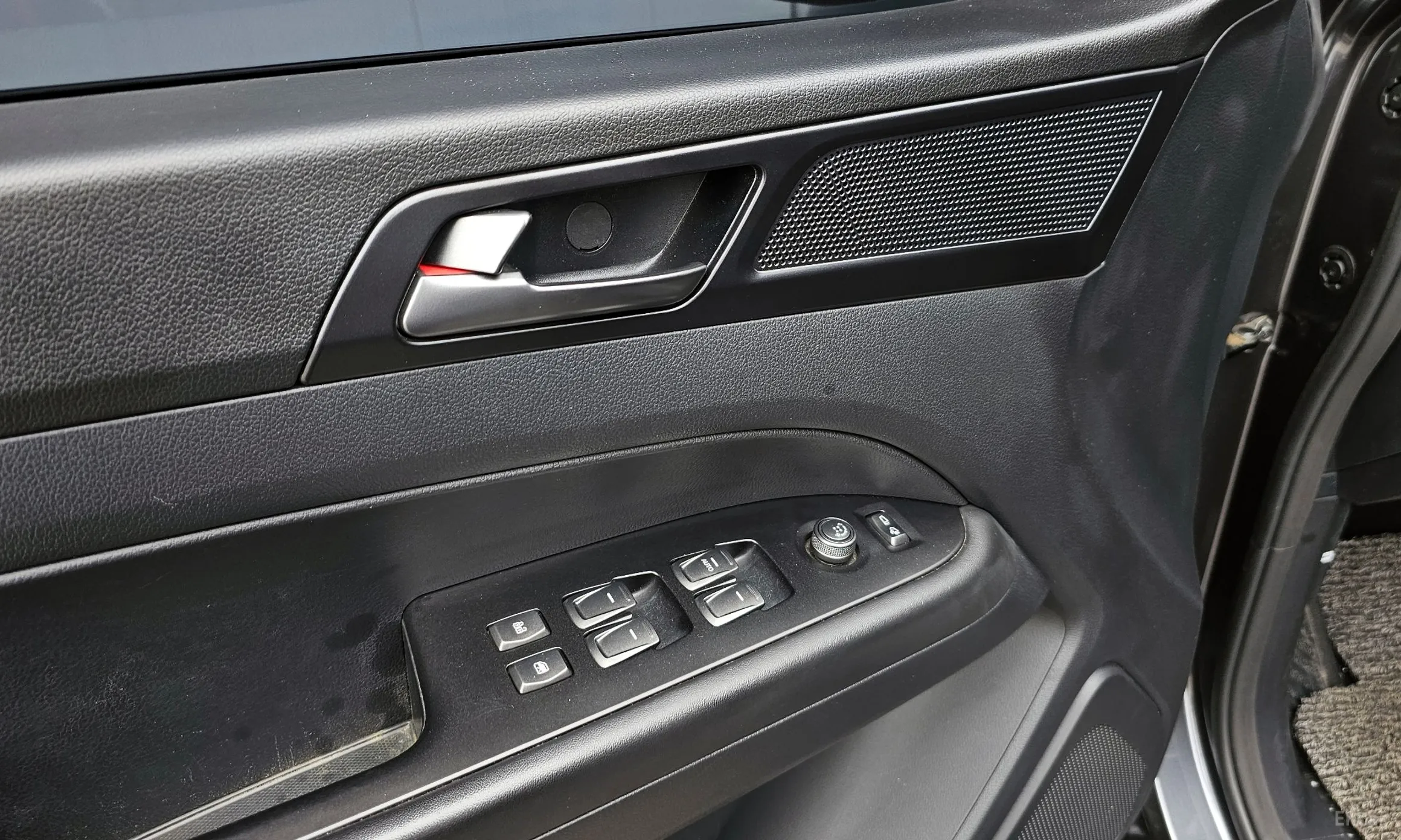 KG Mobility (SsangYong) Rexton Sports превью 17