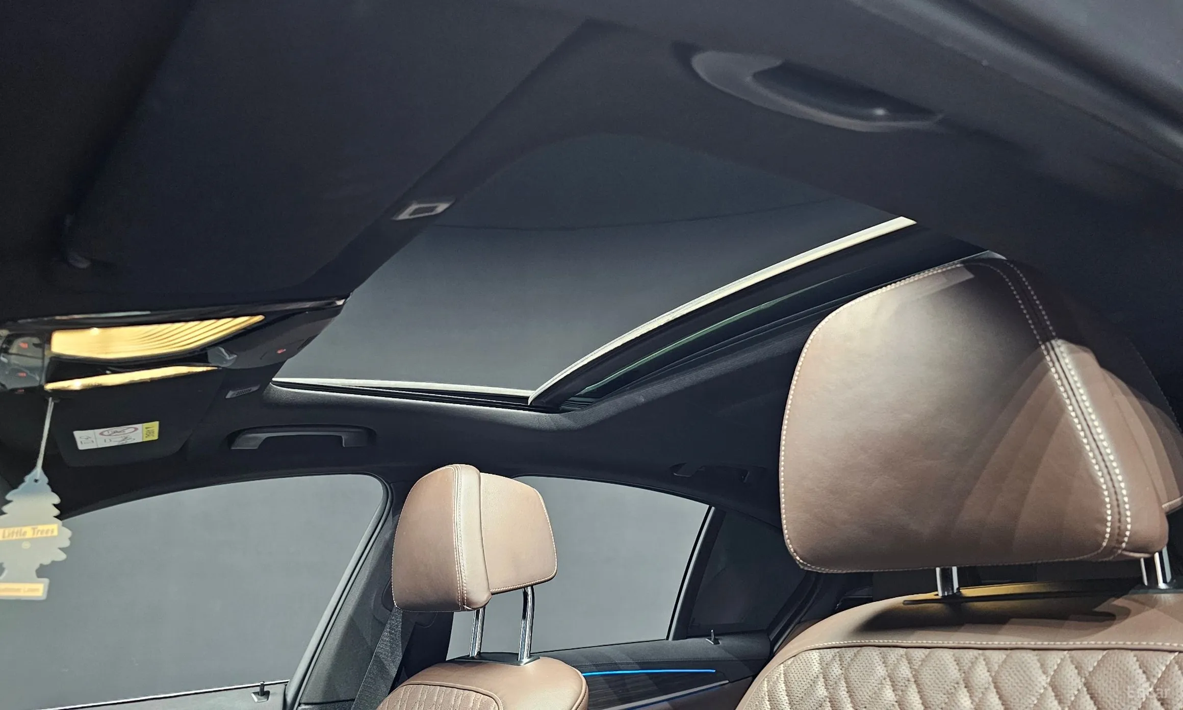 BMW 5 Series (G30) превью 19