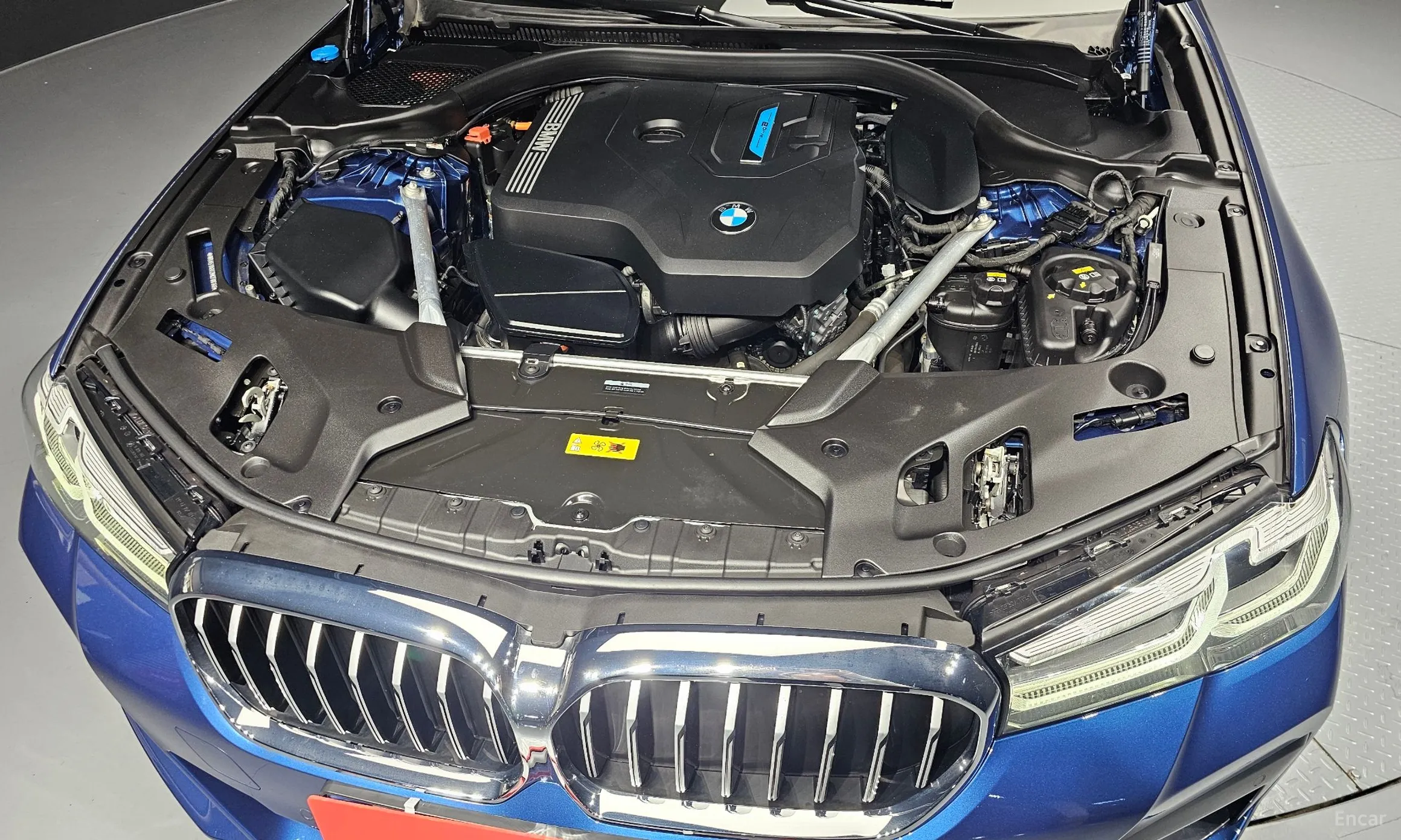 BMW 5 Series (G30) превью 6