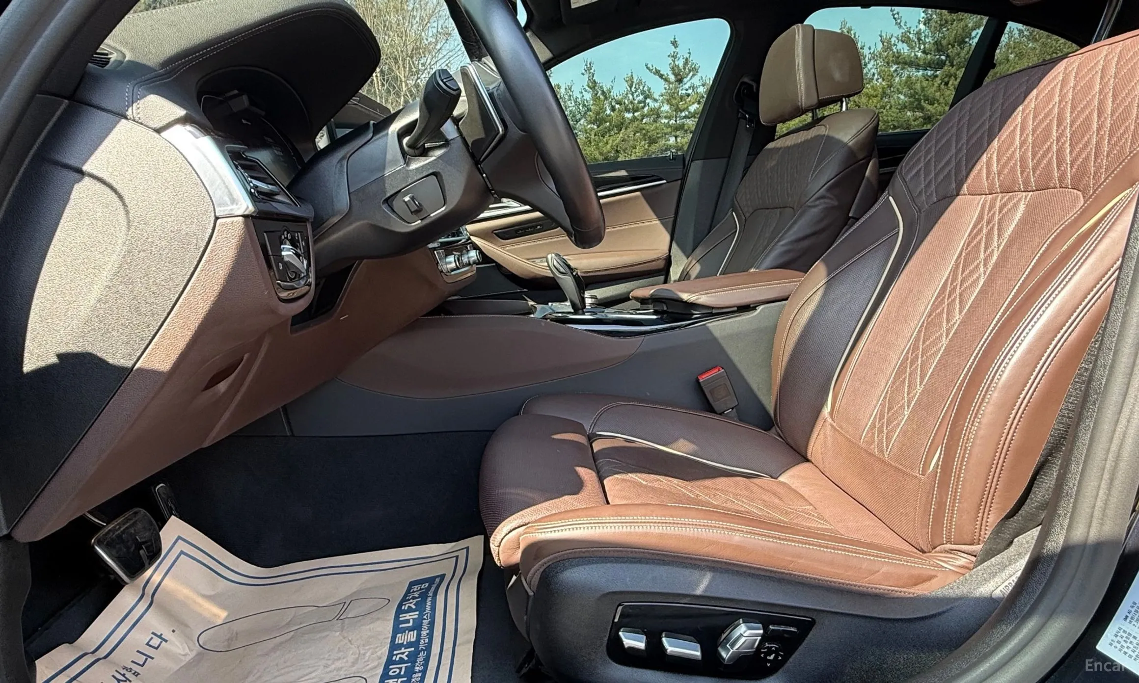 BMW 5 Series (G30) превью 10
