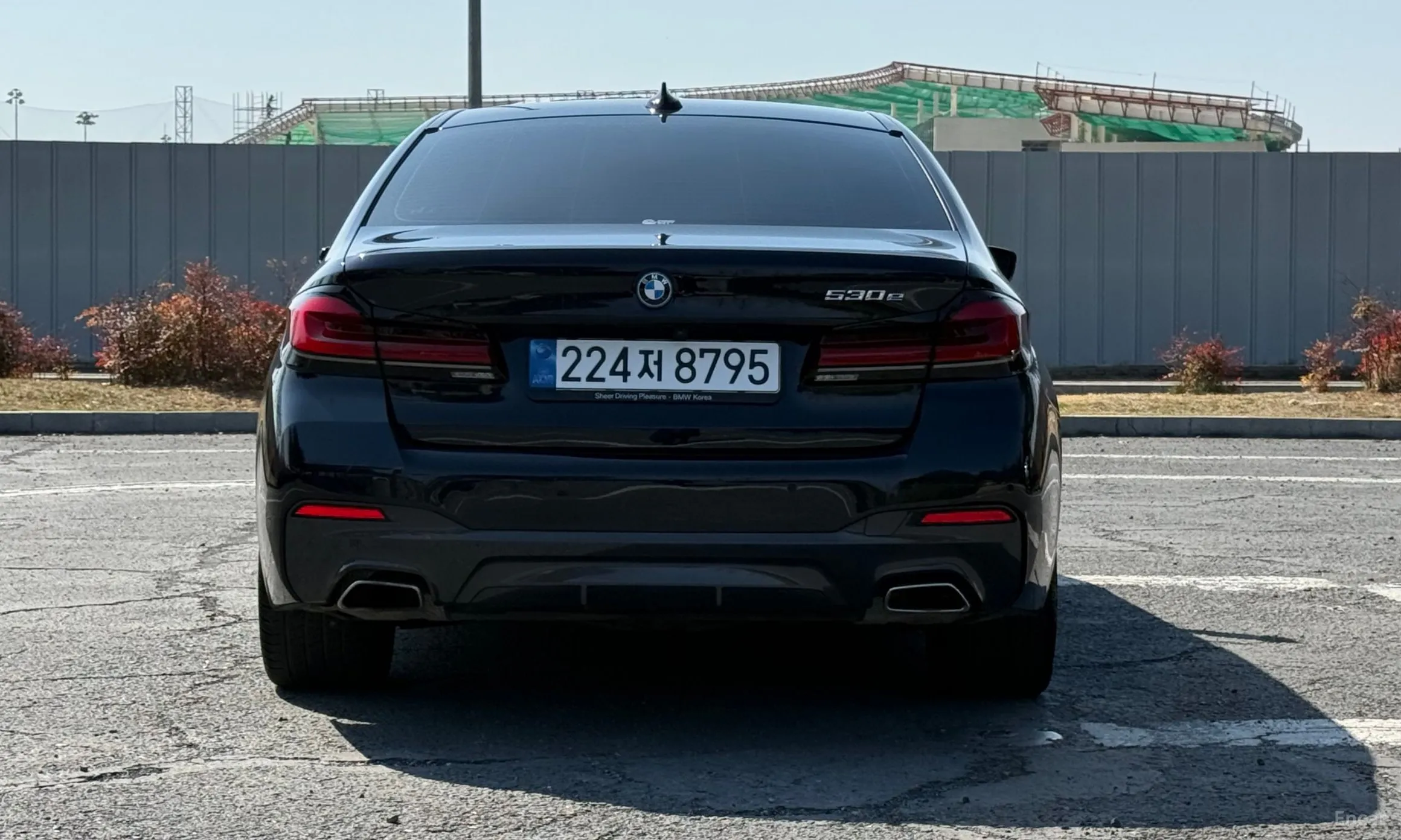 BMW 5 Series (G30) превью 4
