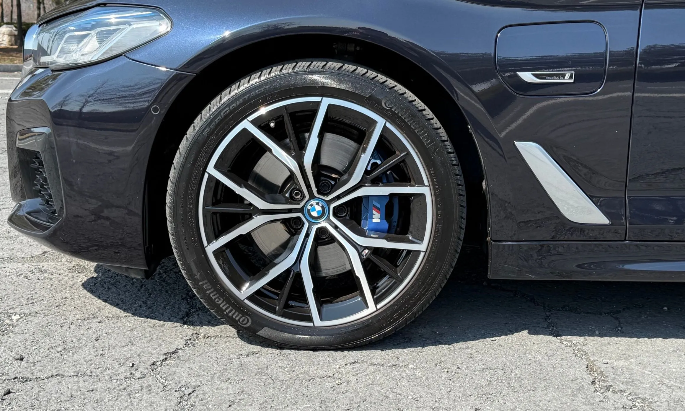 BMW 5 Series (G30) превью 5
