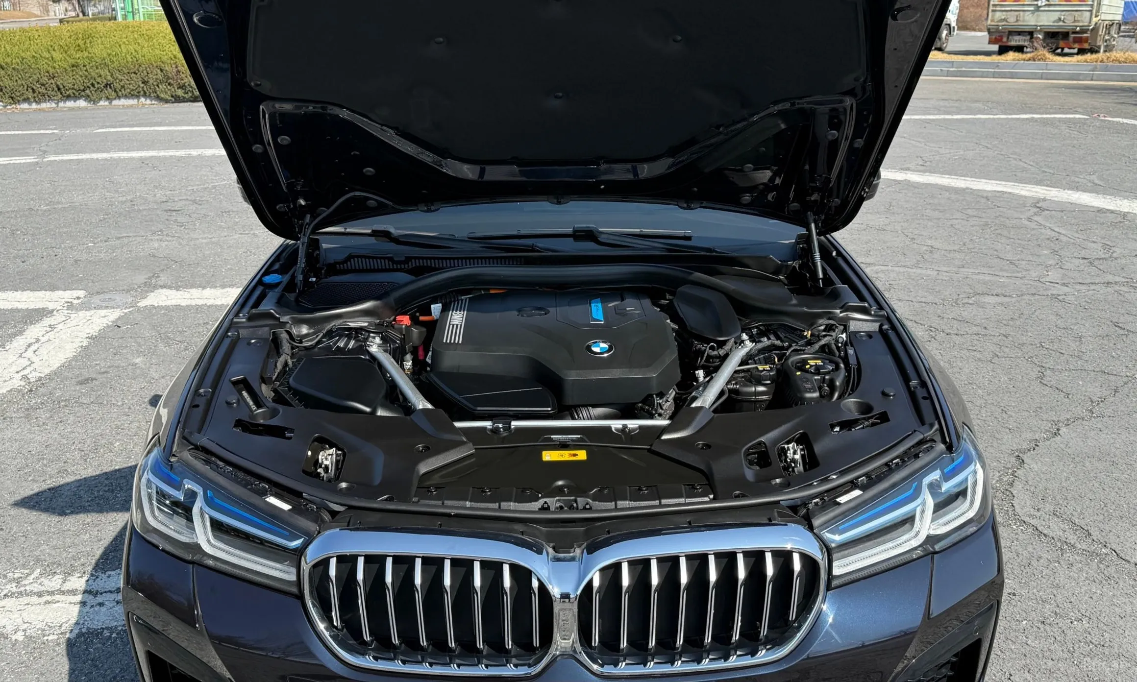 BMW 5 Series (G30) превью 6