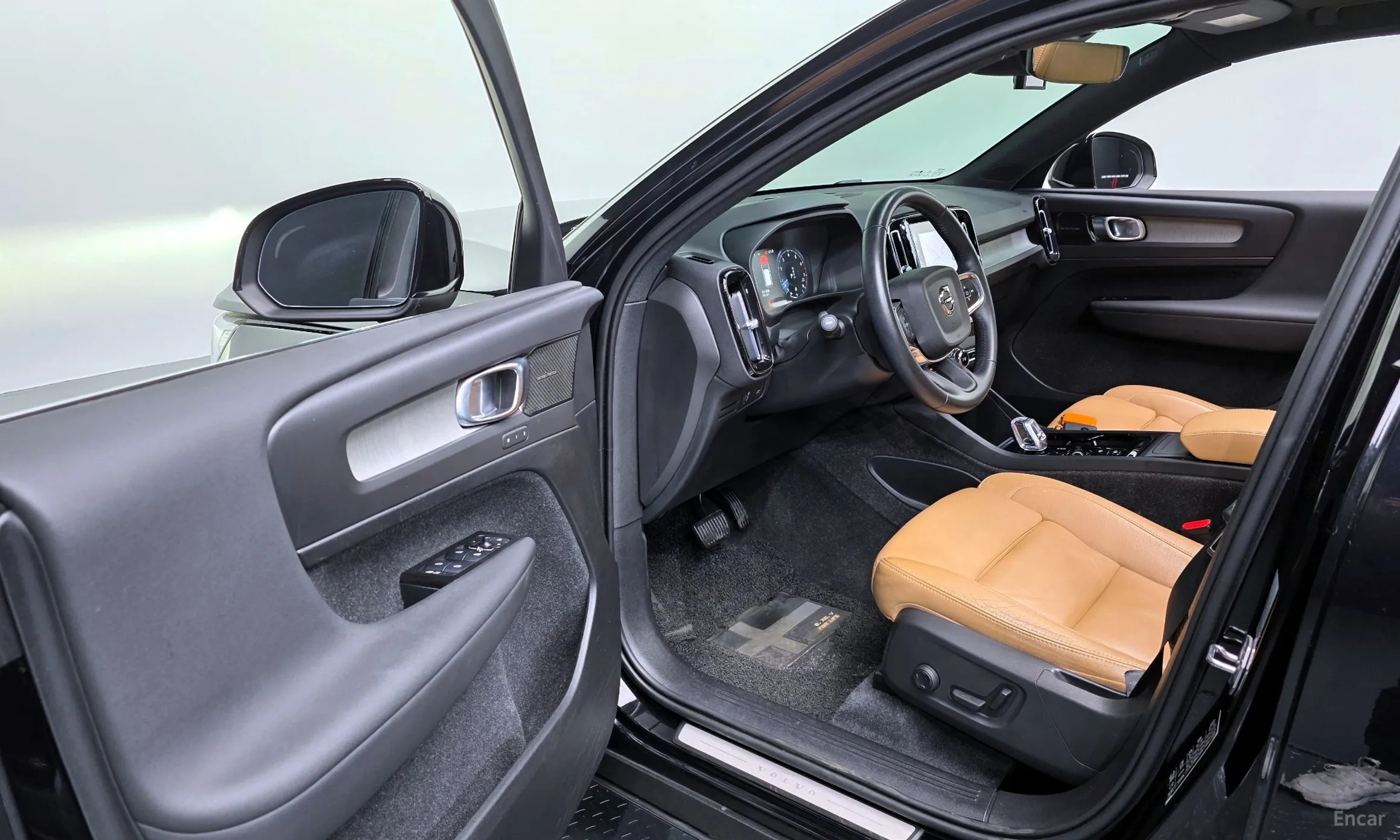 Volvo XC40 превью 11