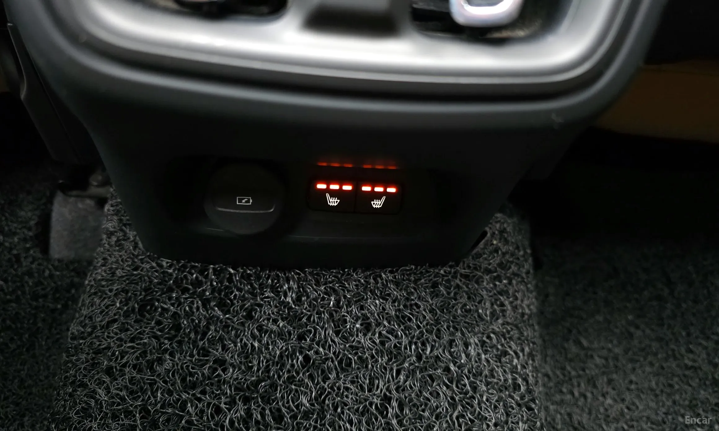 Volvo XC40 превью 16
