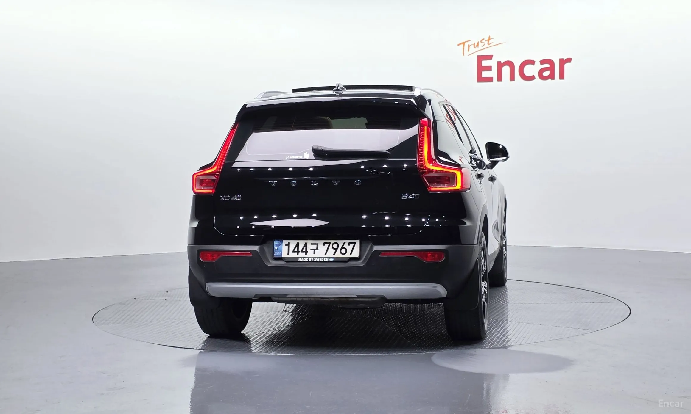 Volvo XC40 превью 4