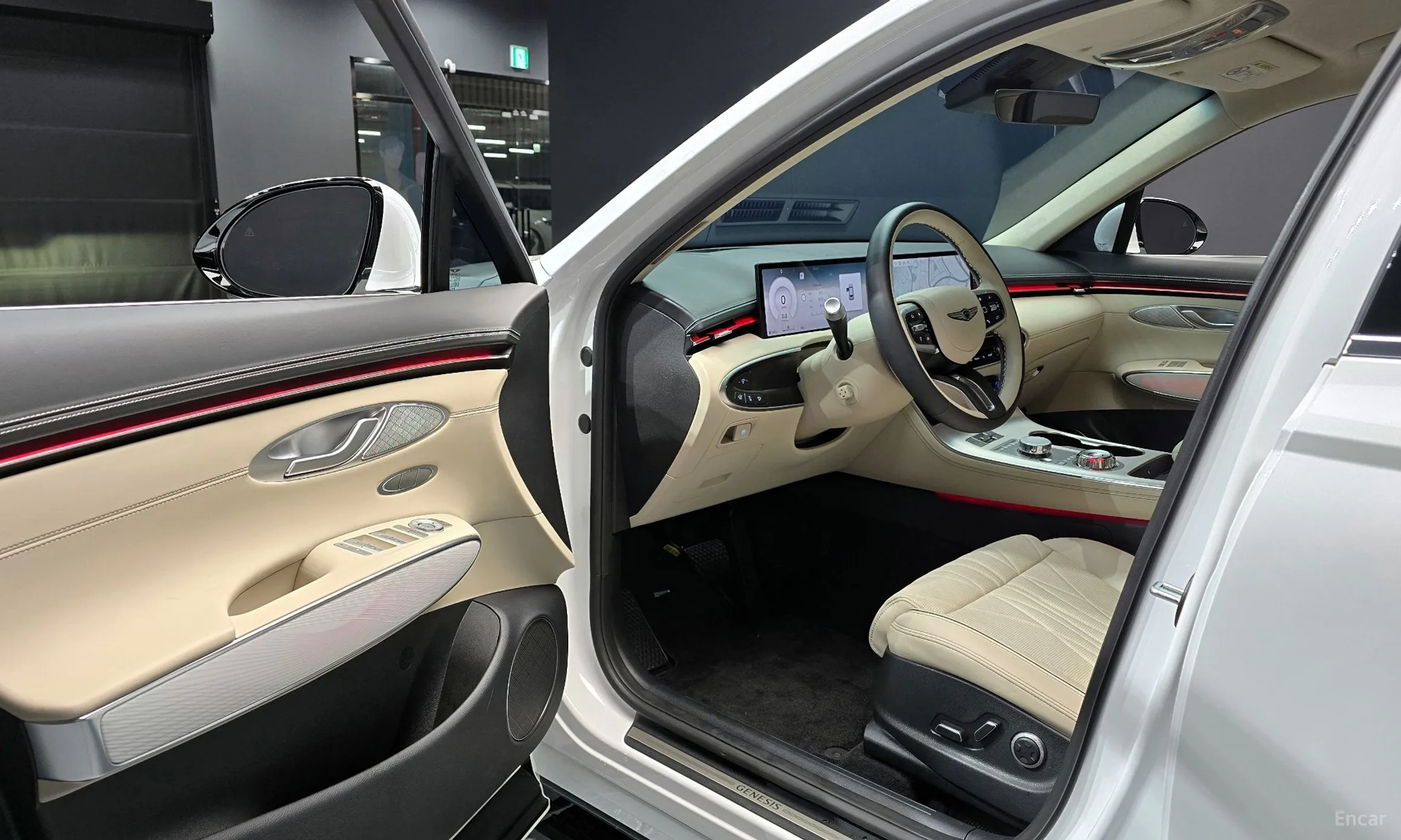 Genesis GV70 превью 11