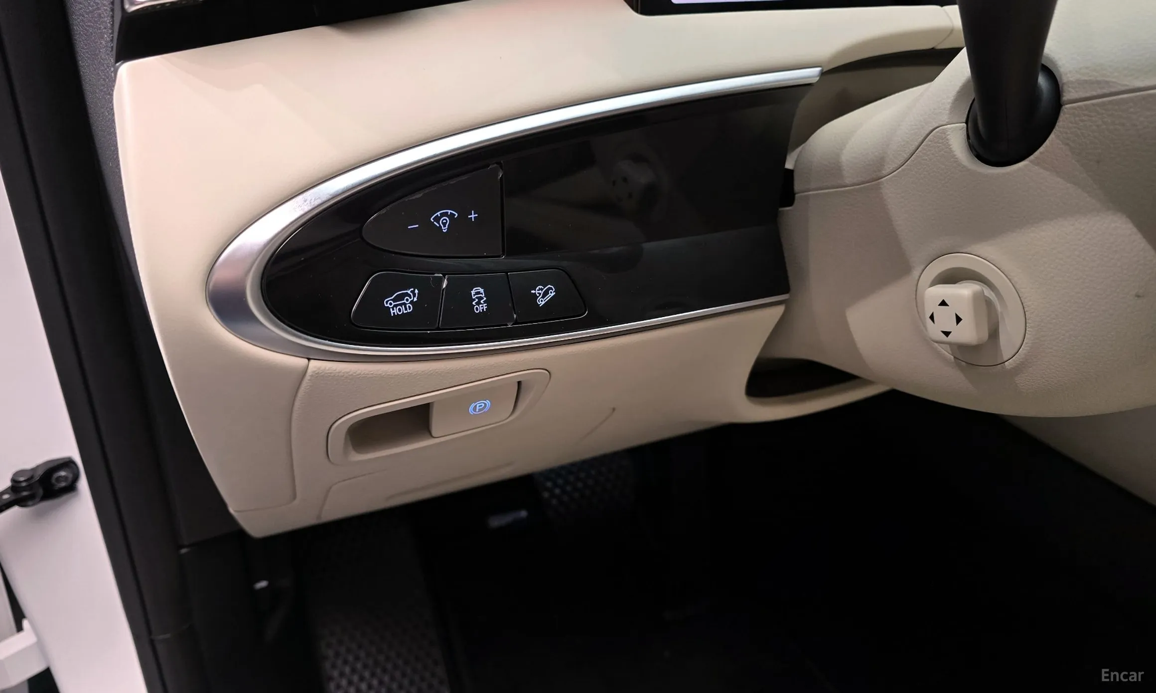 Genesis GV70 превью 13