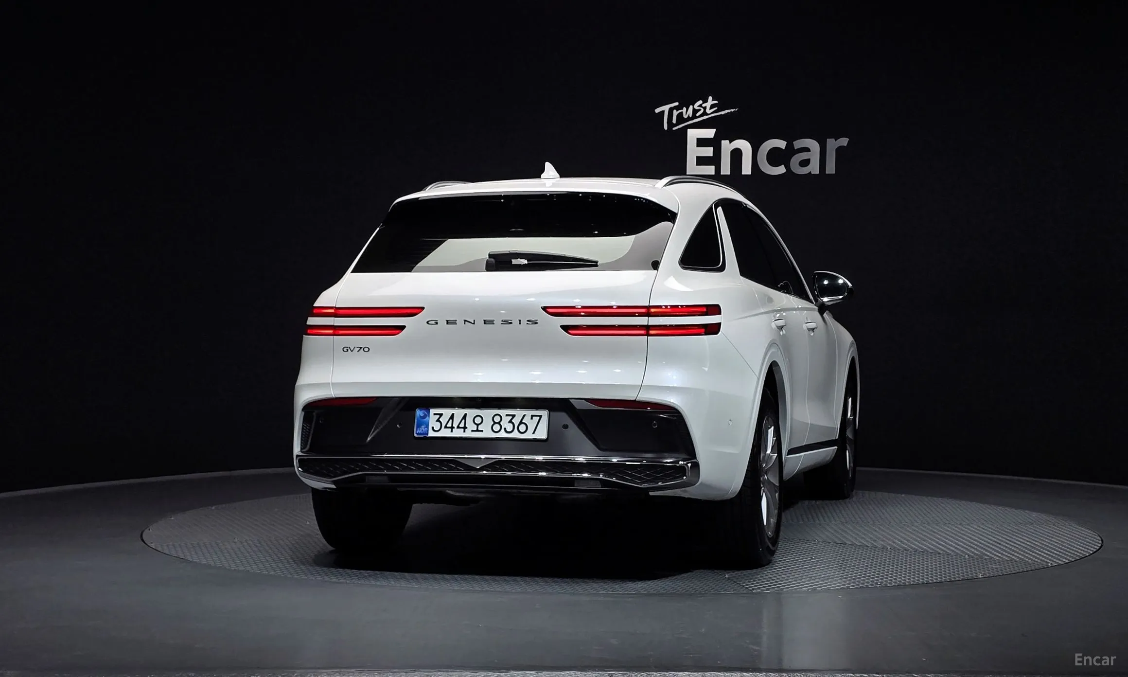 Genesis GV70 превью 4