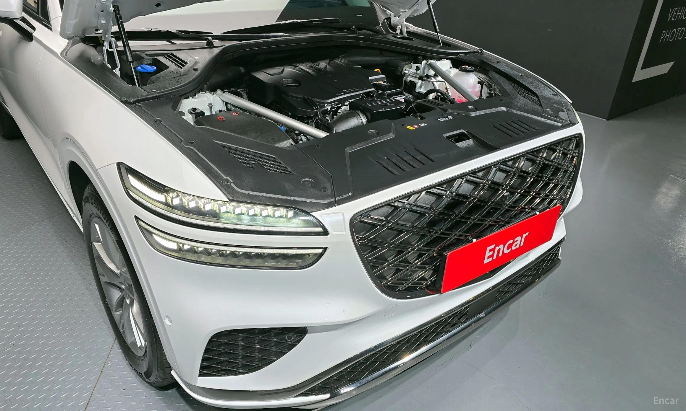 Genesis GV70 превью 6