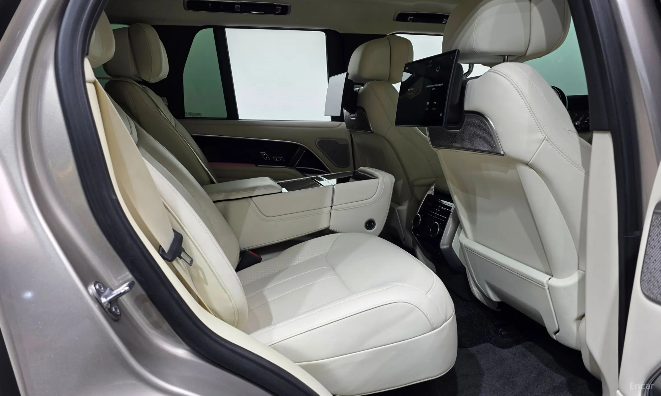 Land Rover Range Rover 5th Generation превью 12