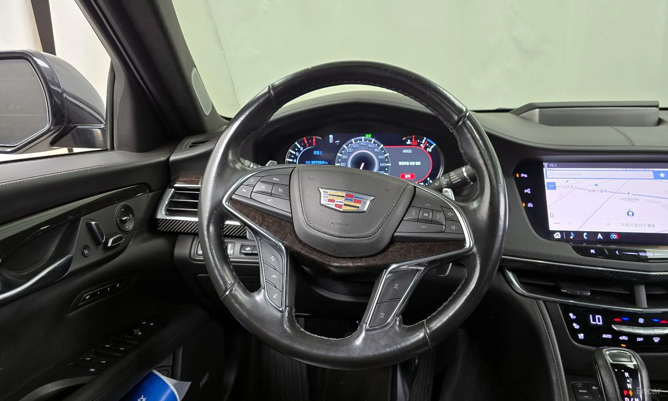 Cadillac CT6 превью 13