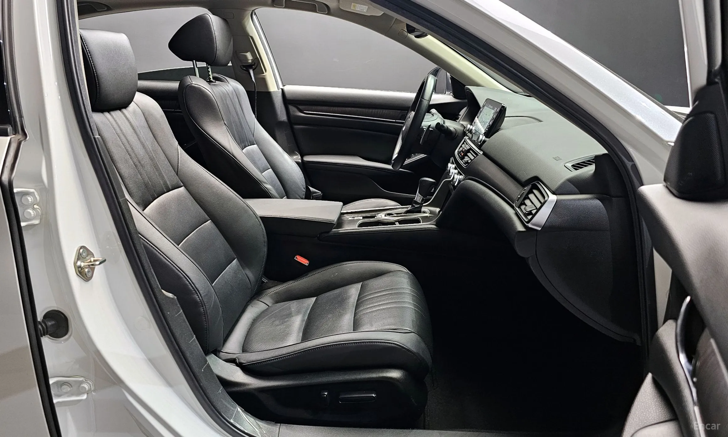 Honda Accord 10th Generation превью 10
