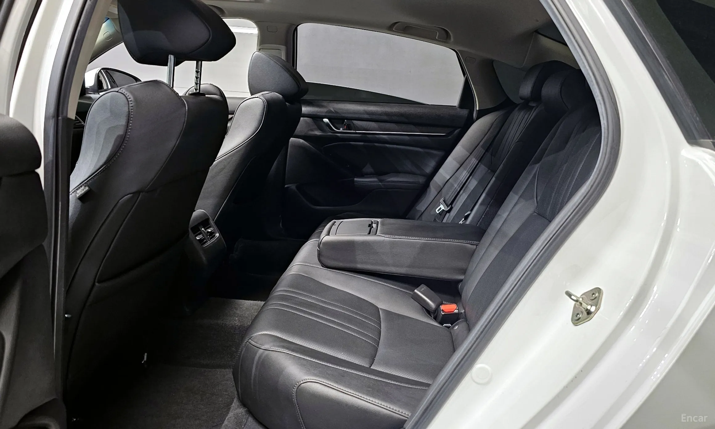 Honda Accord 10th Generation превью 12