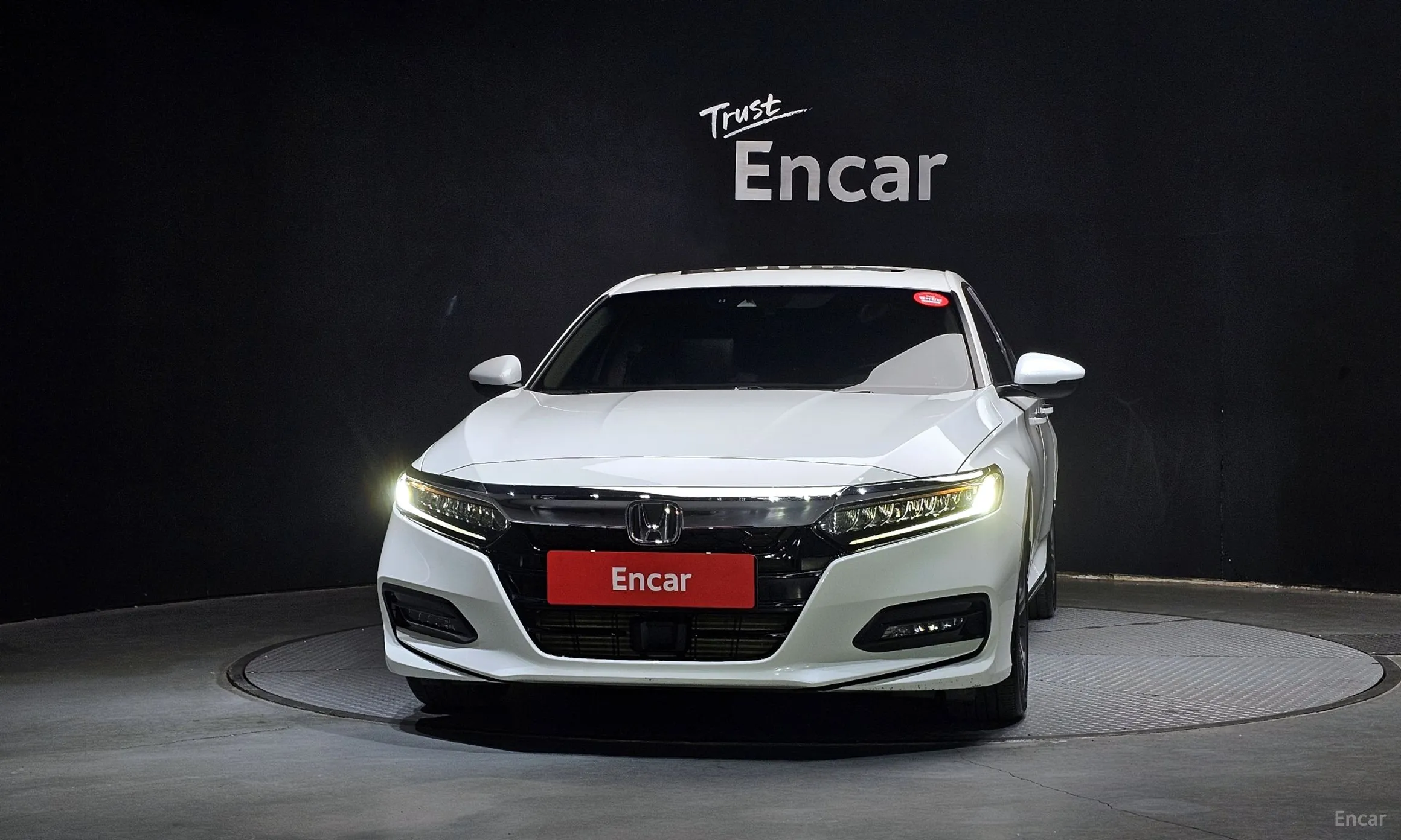 Honda Accord 10th Generation превью 3