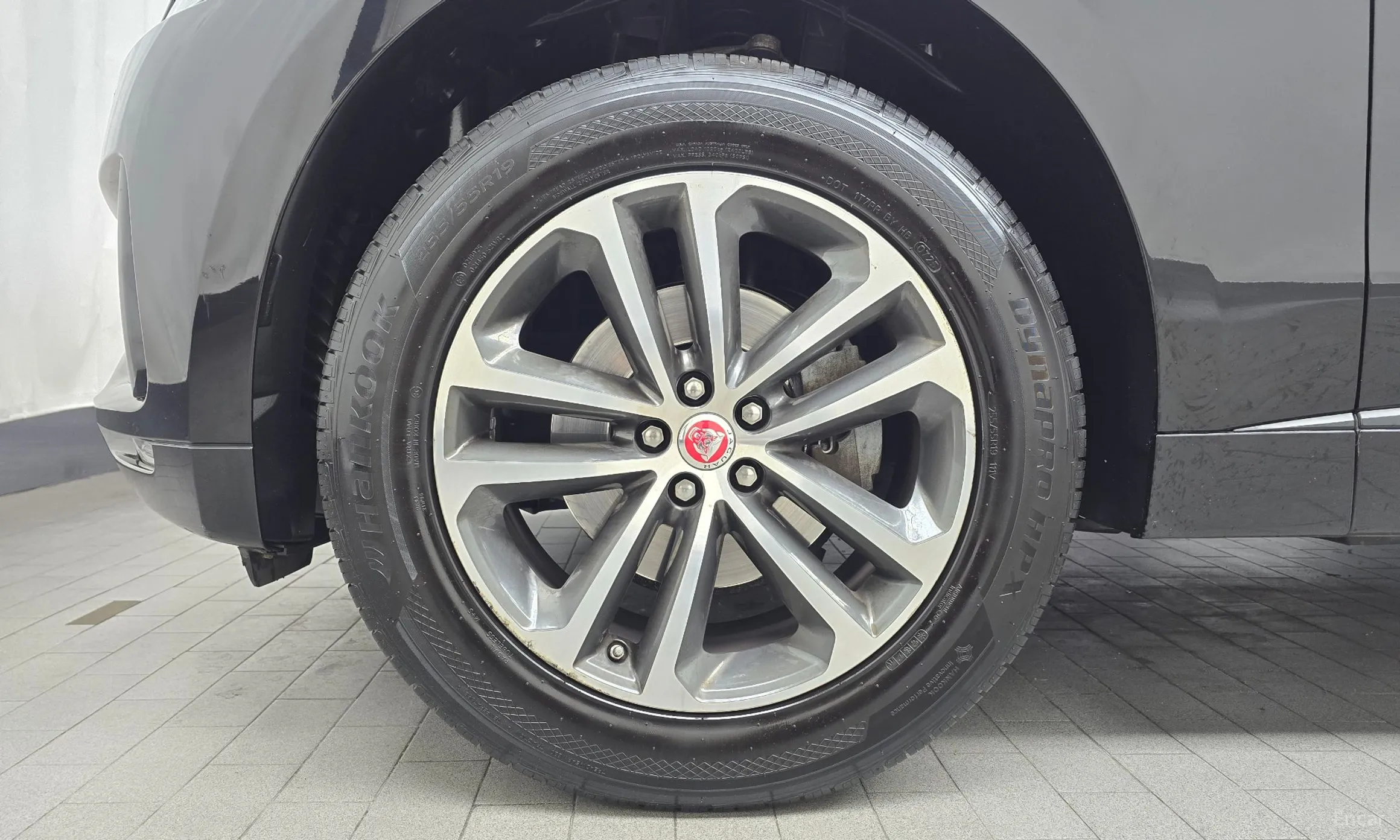 Jaguar F-PACE превью 5