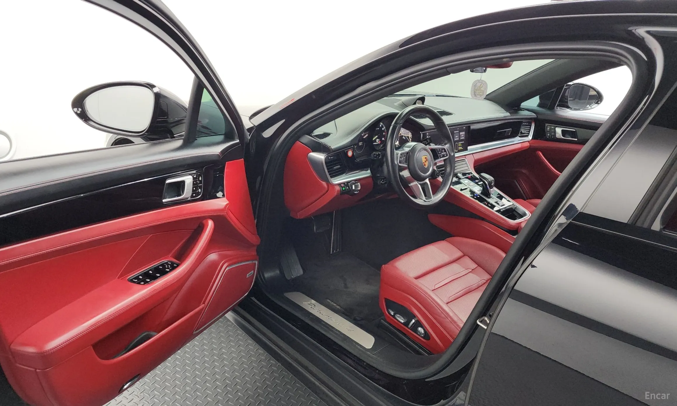 Porsche Panamera (971) превью 10