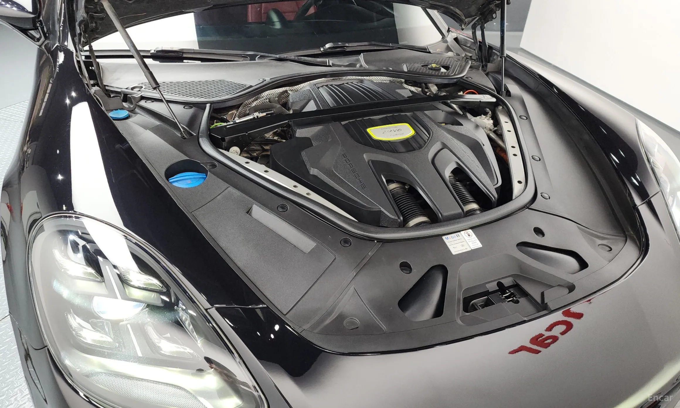 Porsche Panamera (971) превью 6