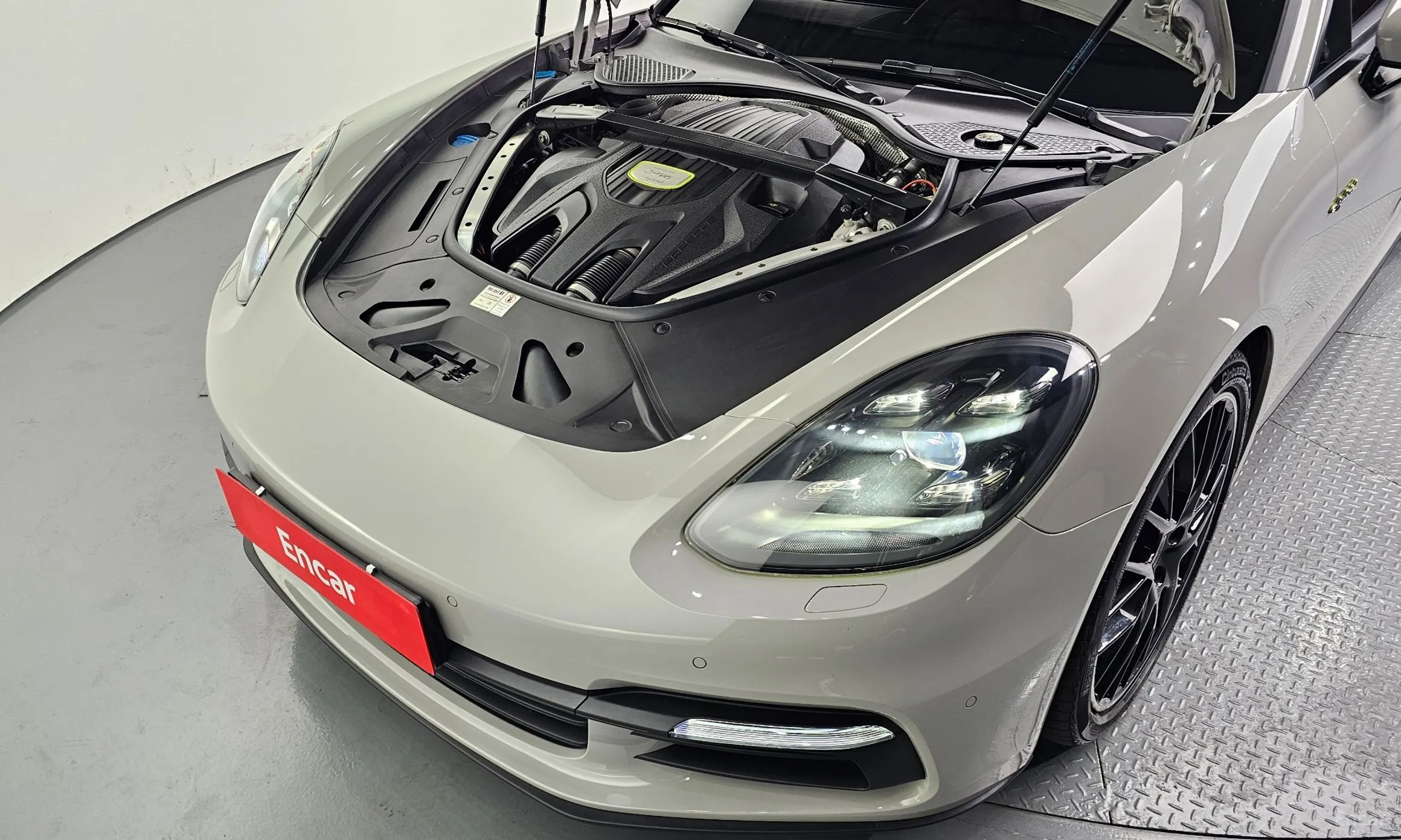 Porsche Panamera (971) превью 6
