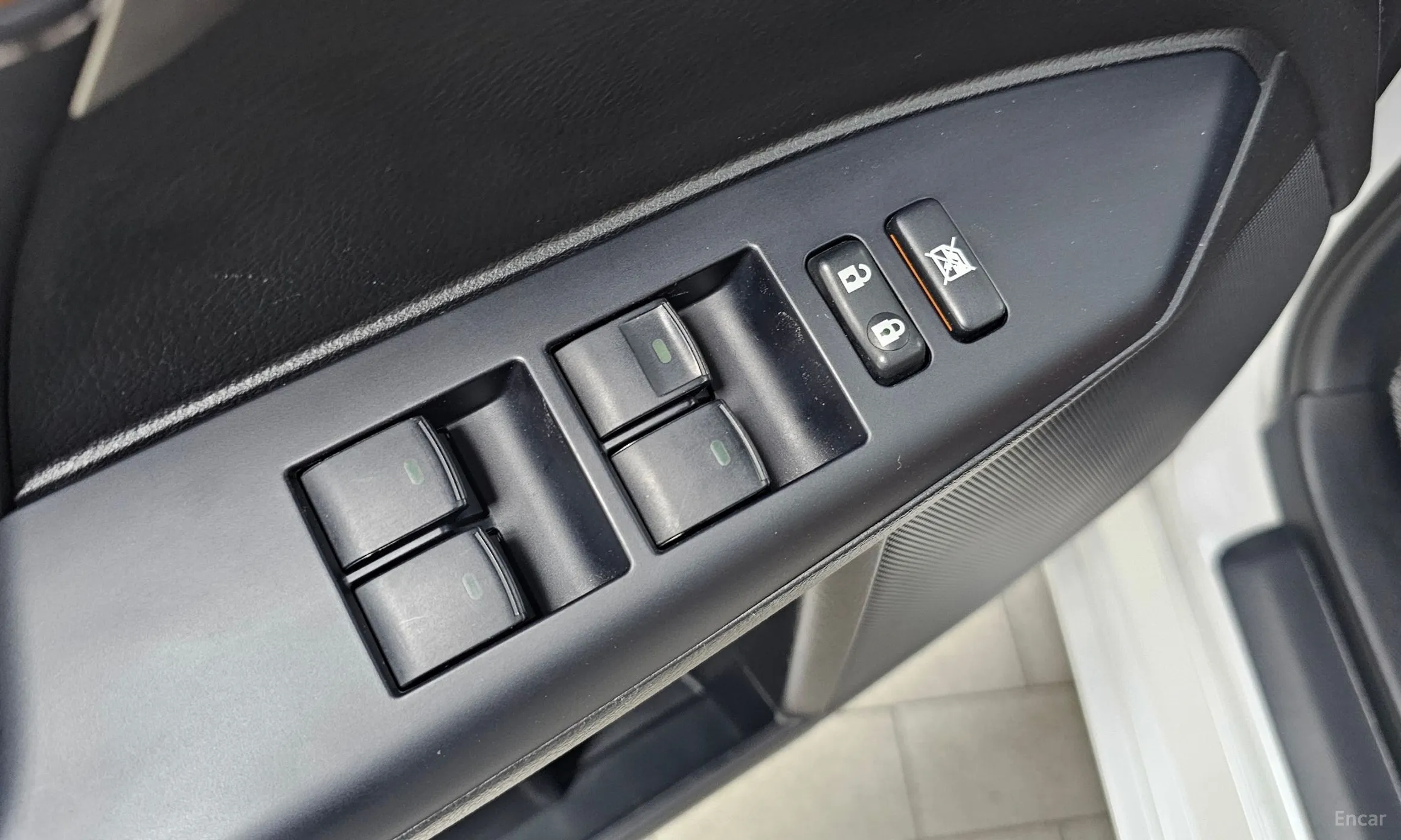 Lexus CT200h превью 14