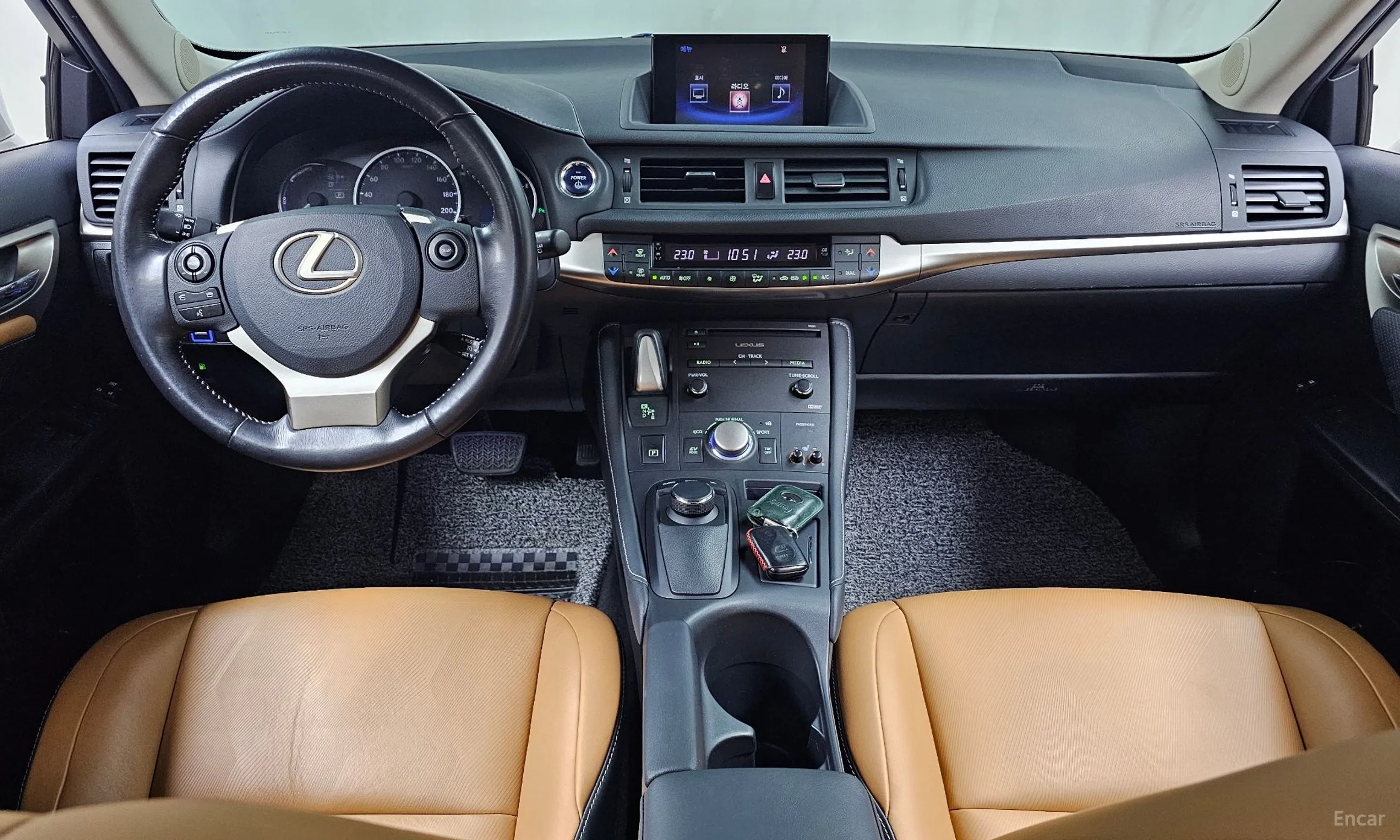 Lexus CT200h превью 7
