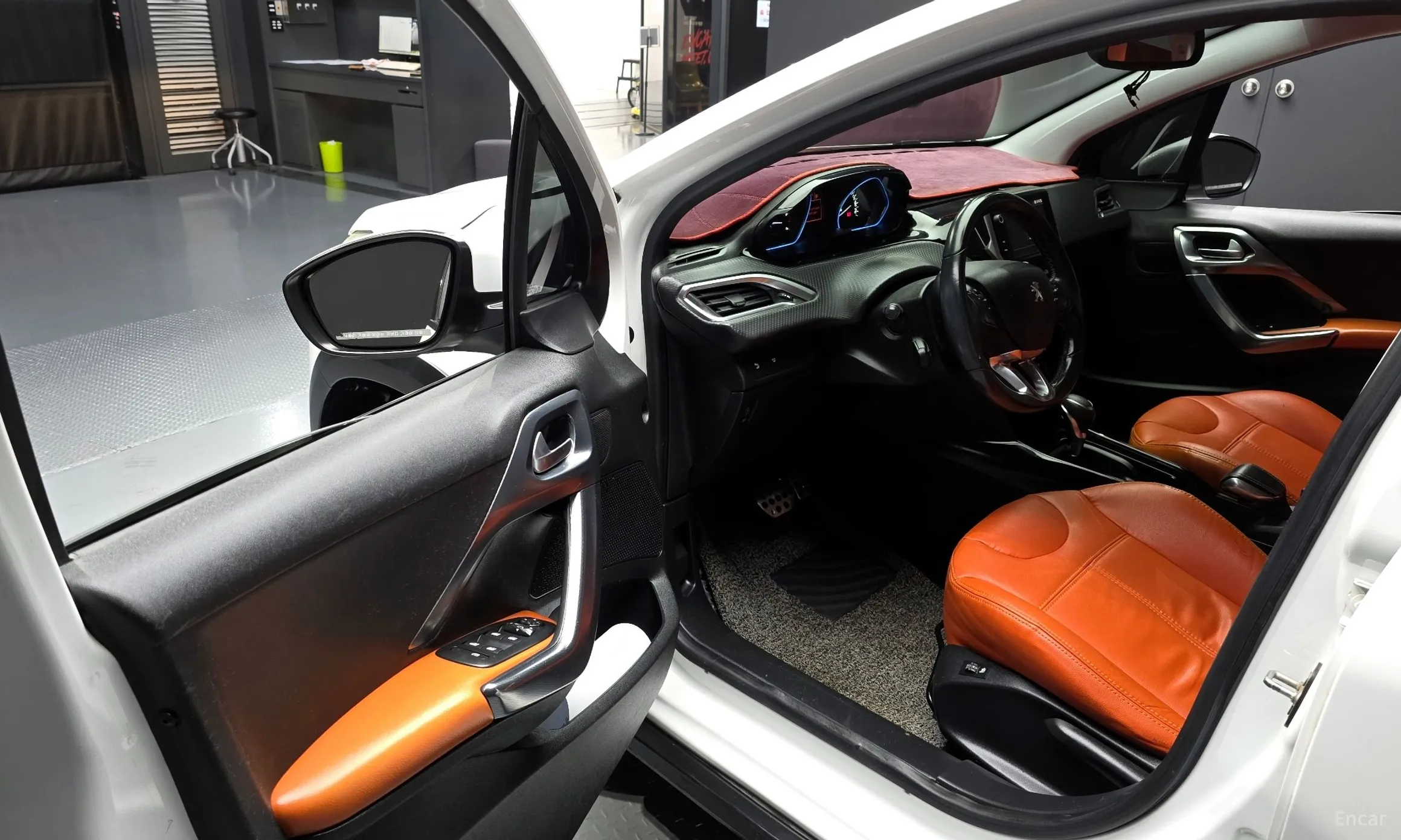 Peugeot 2008. превью 11