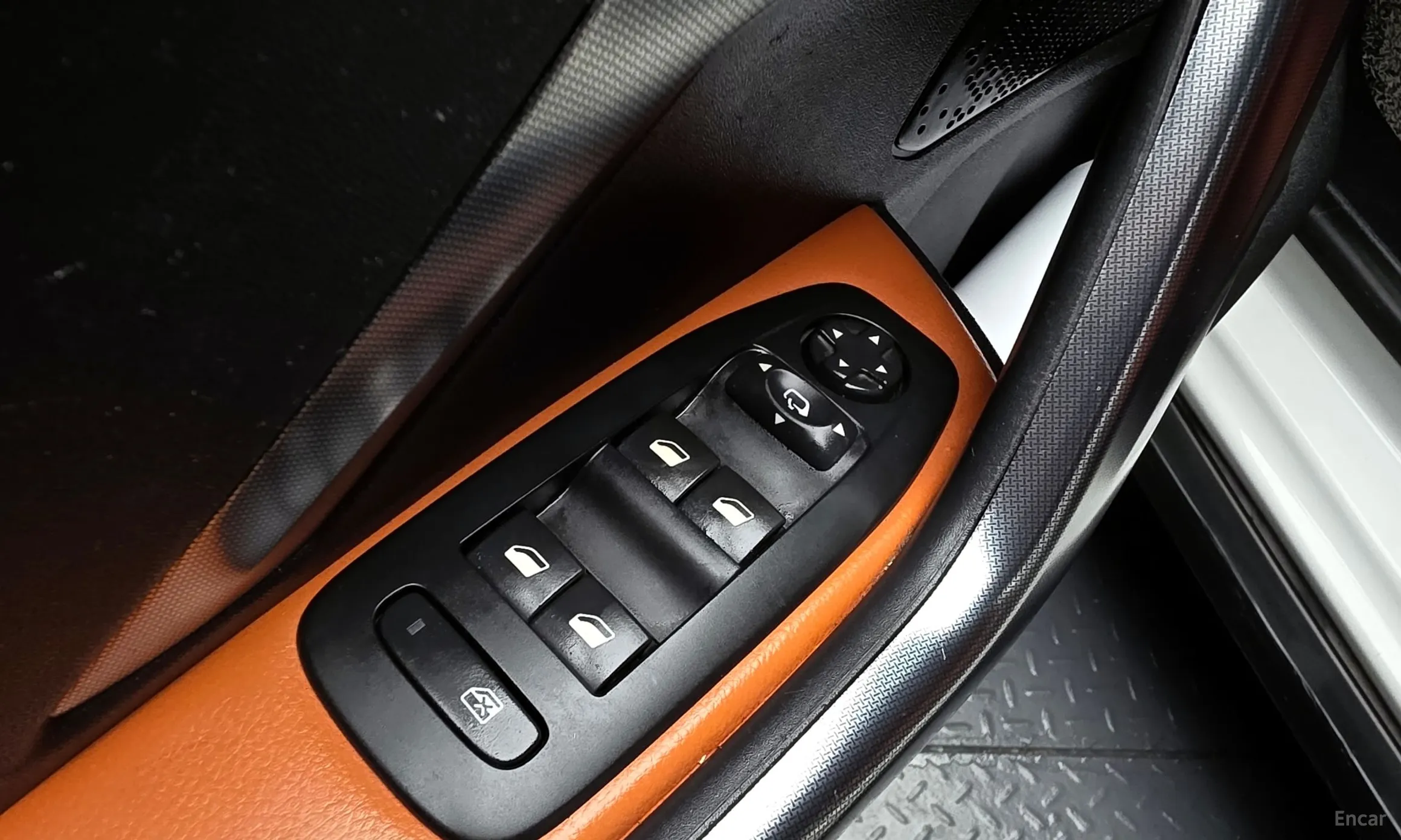 Peugeot 2008. превью 18