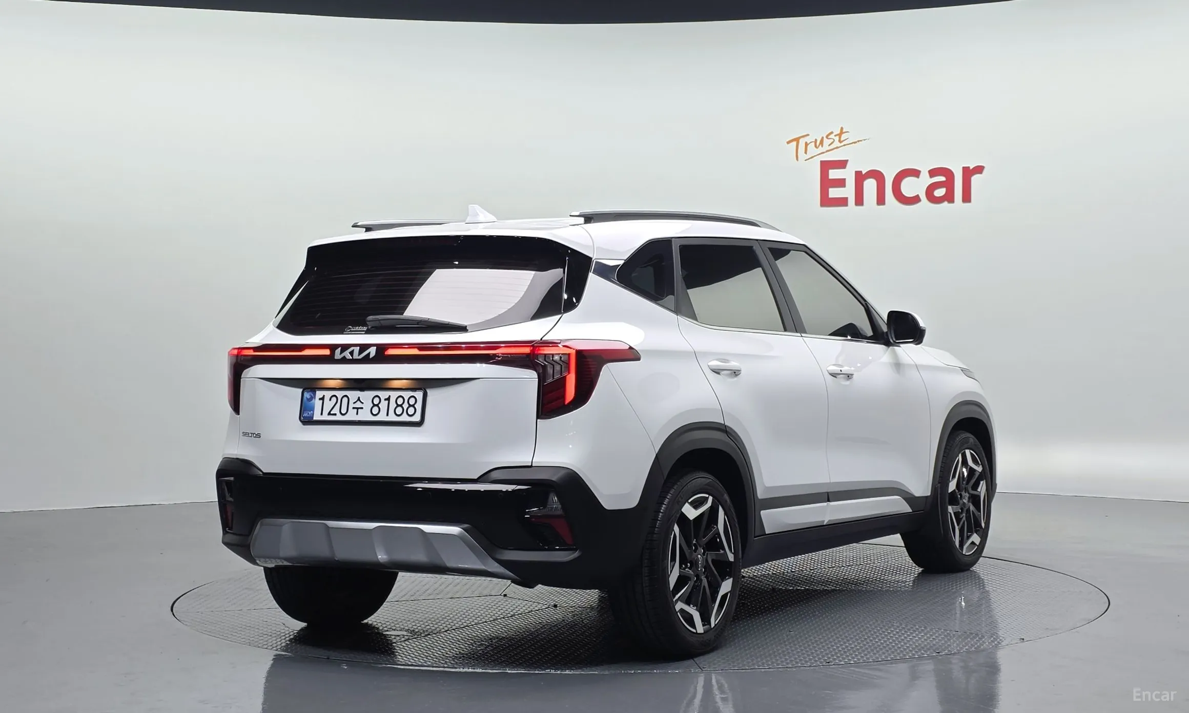 Kia Seltos превью 2