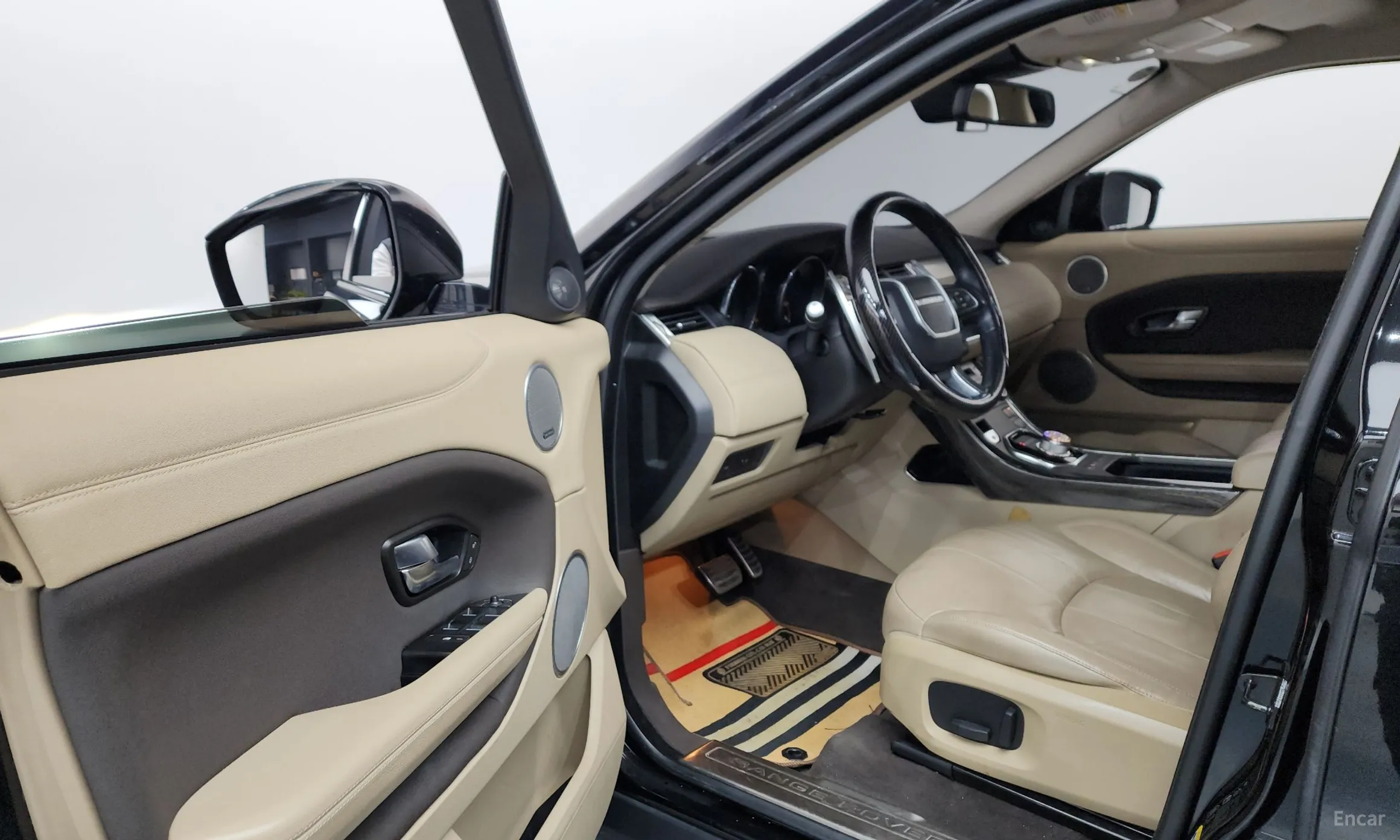 Land Rover Range Rover Evoque превью 10