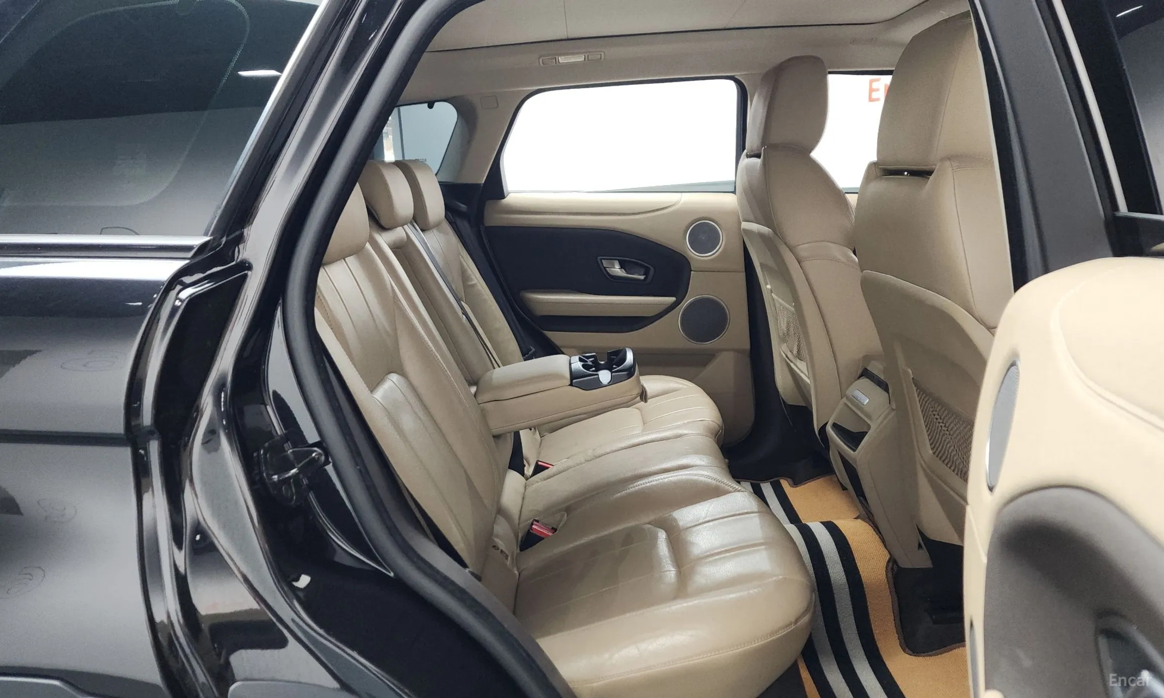 Land Rover Range Rover Evoque превью 12