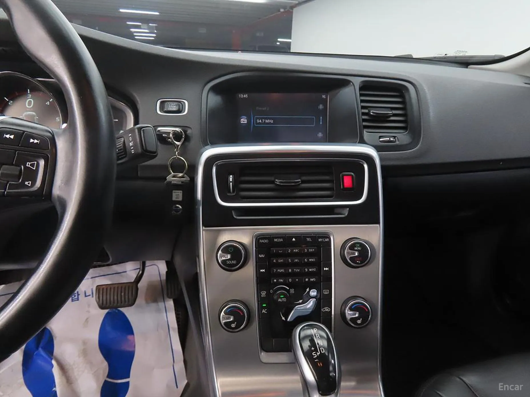 Volvo S60 превью 10