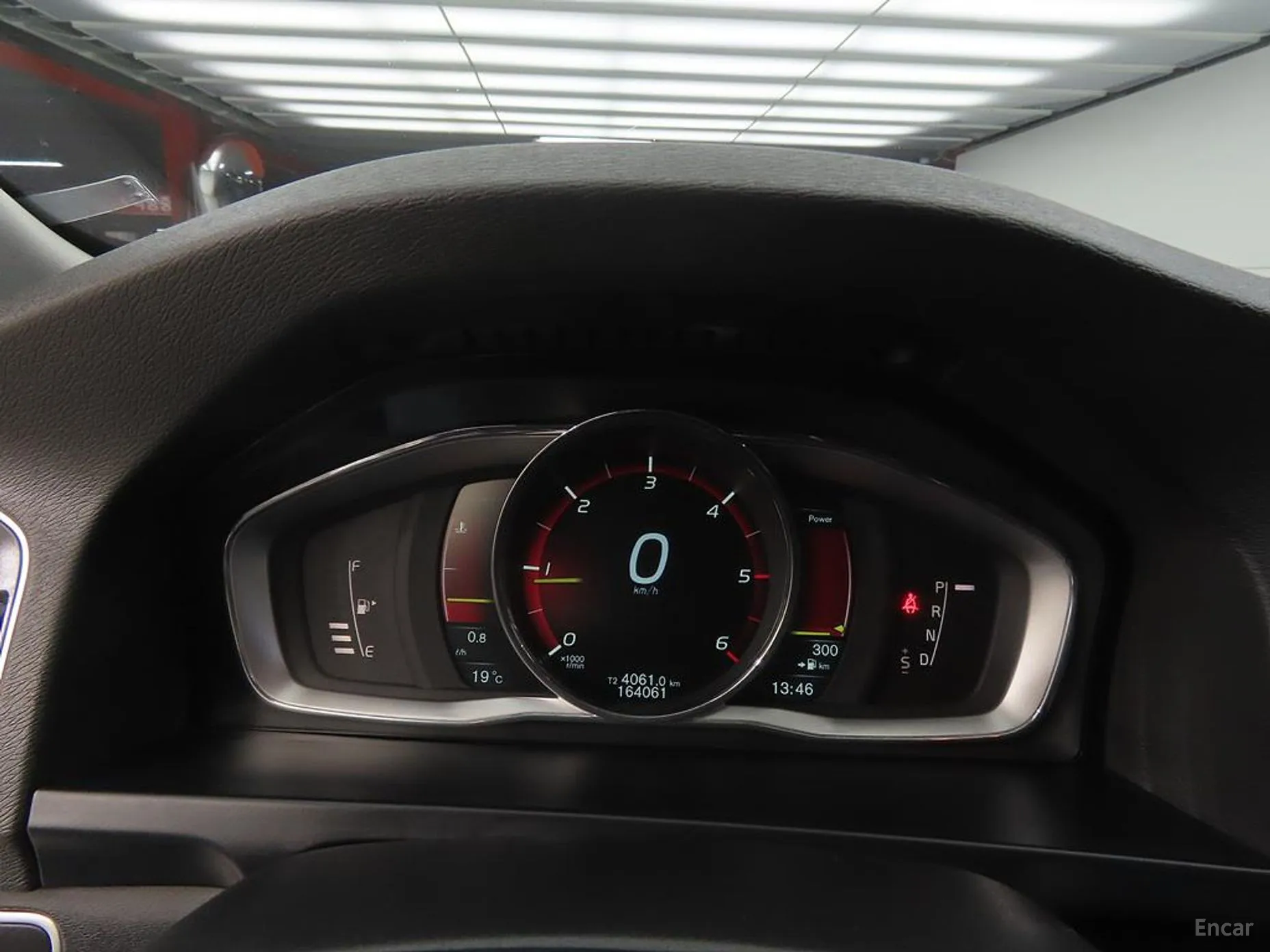 Volvo S60 превью 9