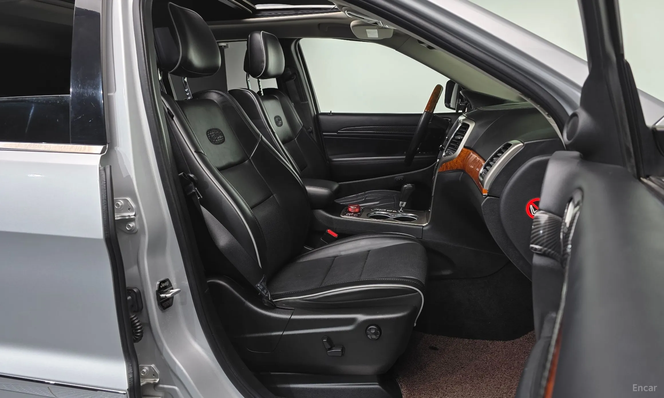 Jeep Grand Cherokee превью 11