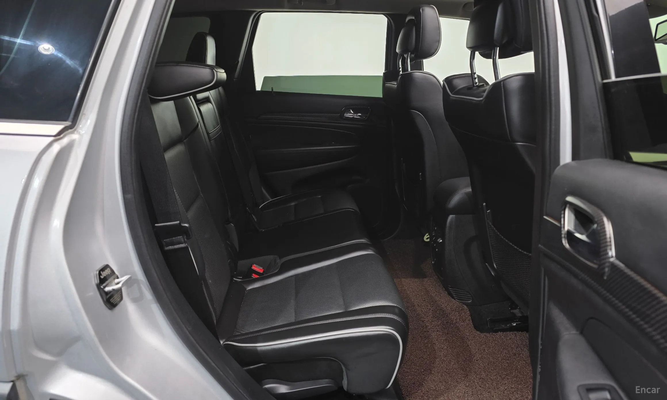 Jeep Grand Cherokee превью 12