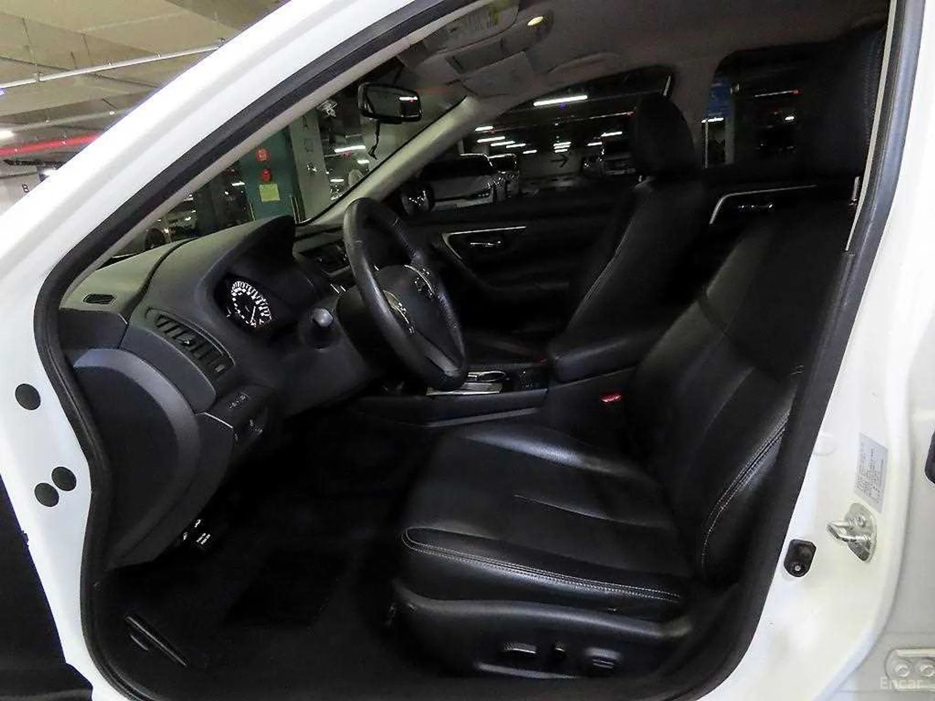 Nissan Altima превью 6