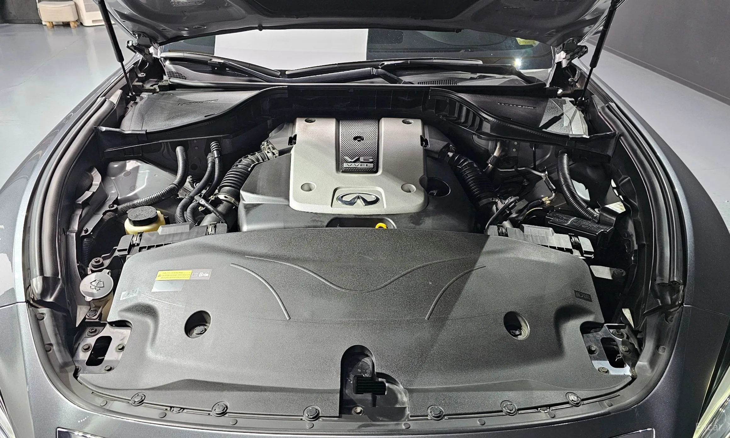 Infiniti Q70 превью 6