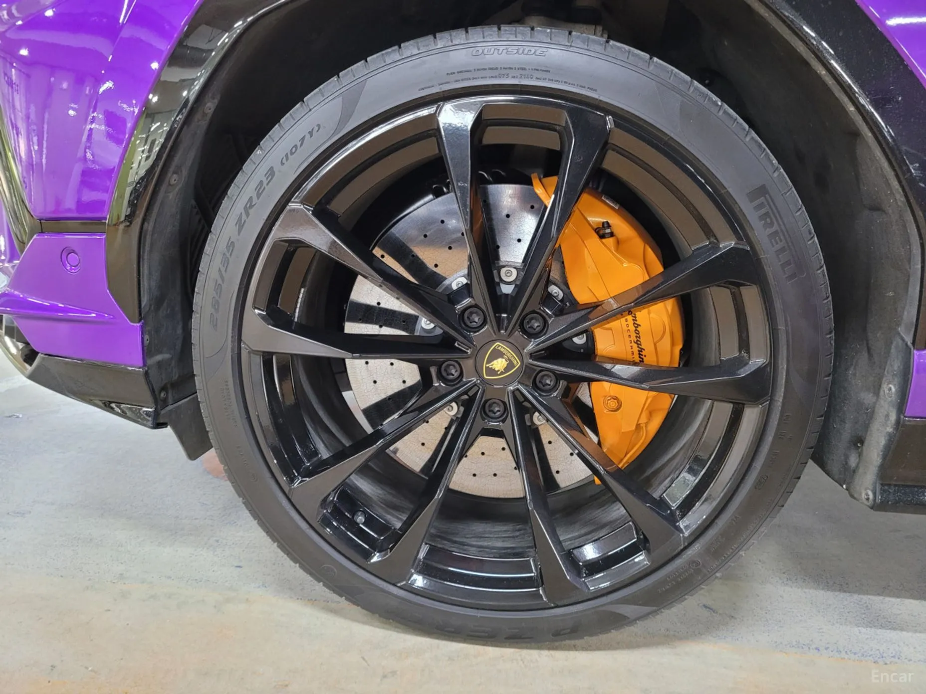 Lamborghini Urus превью 19