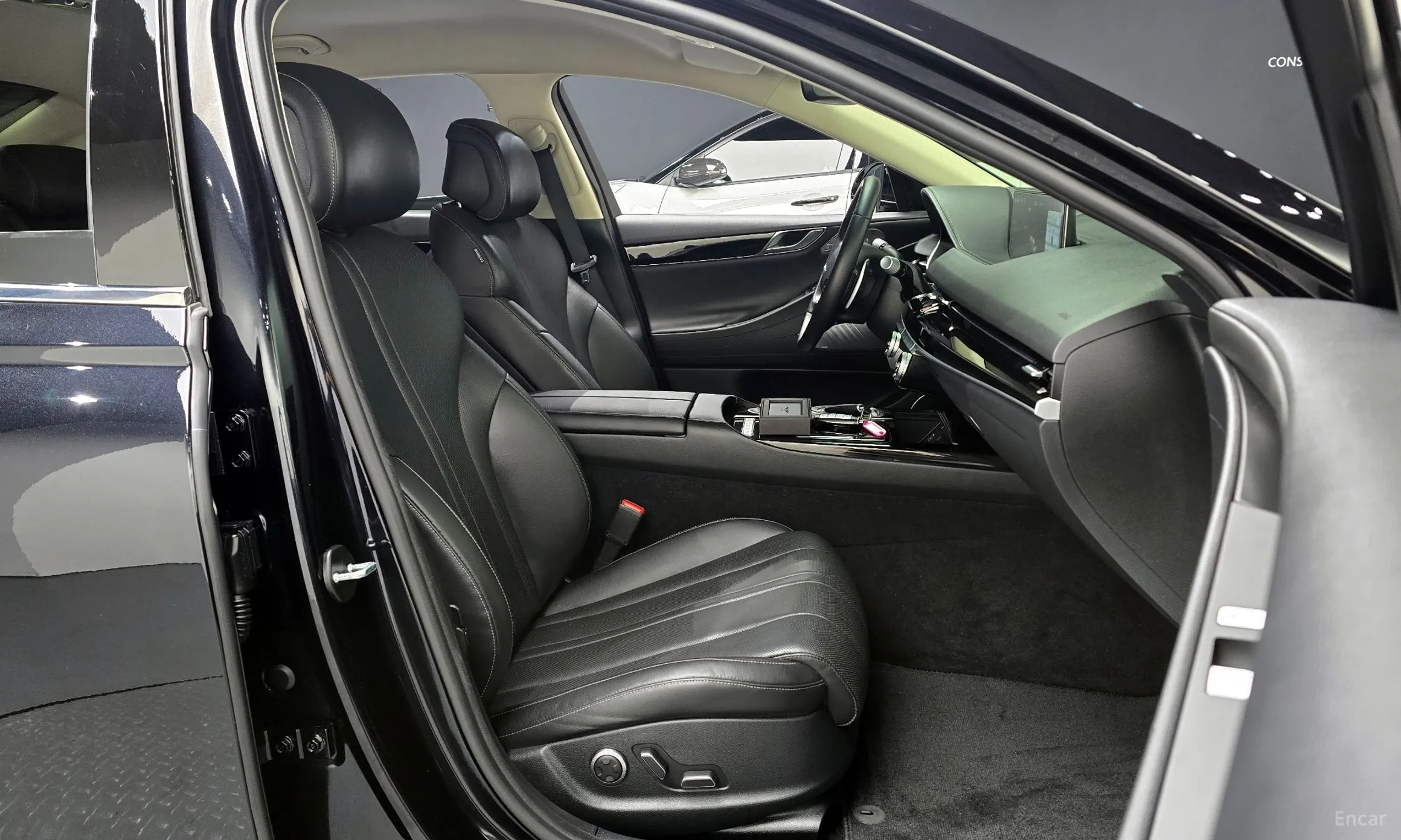 Genesis G80 (RG3) превью 10