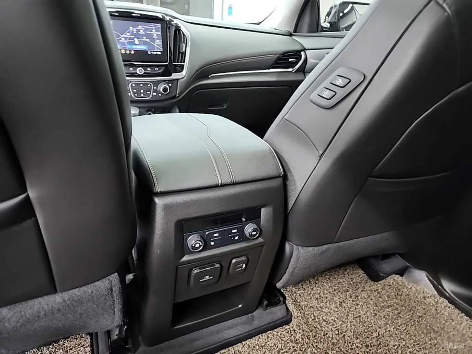 Chevrolet (GM Daewoo) Traverse превью 13