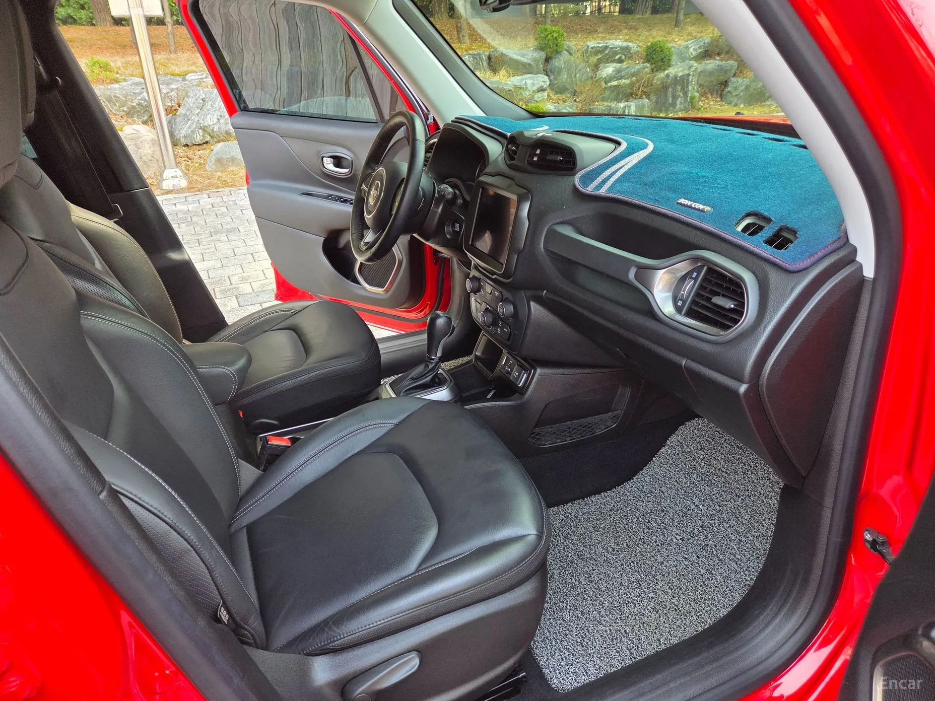 Jeep Renegade превью 10