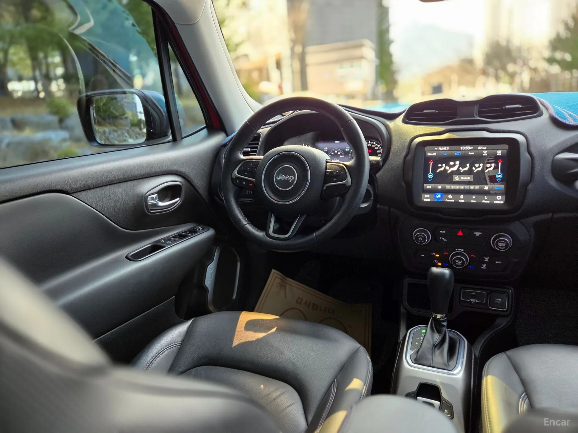 Jeep Renegade превью 9
