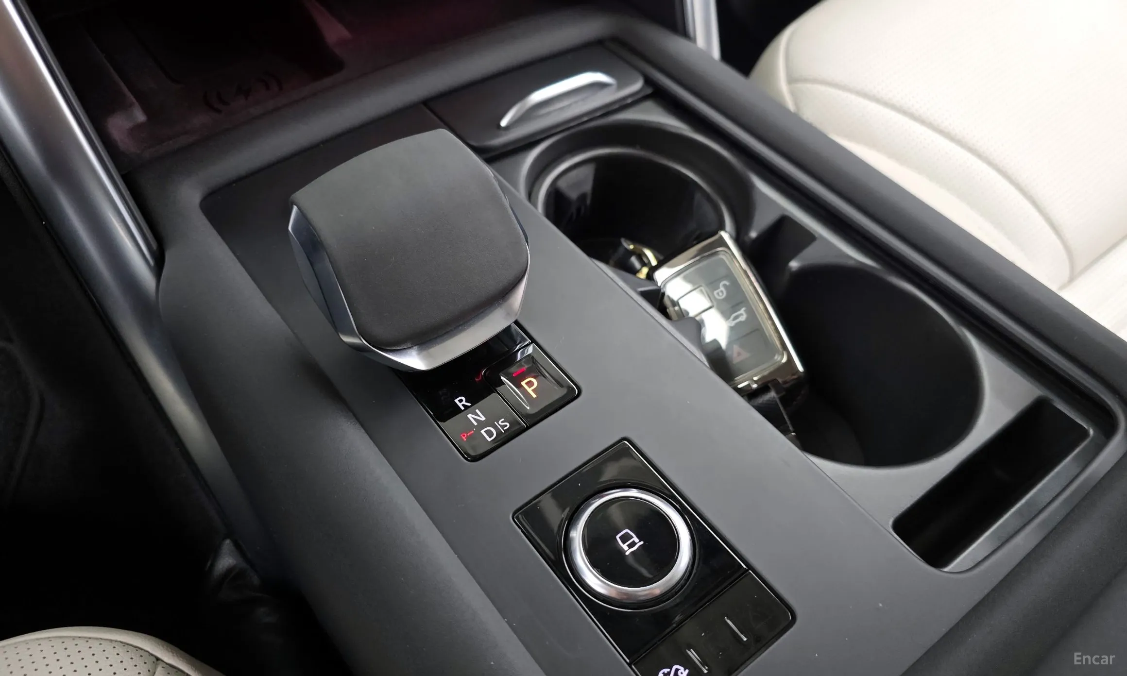 Land Rover Discovery 5 превью 9