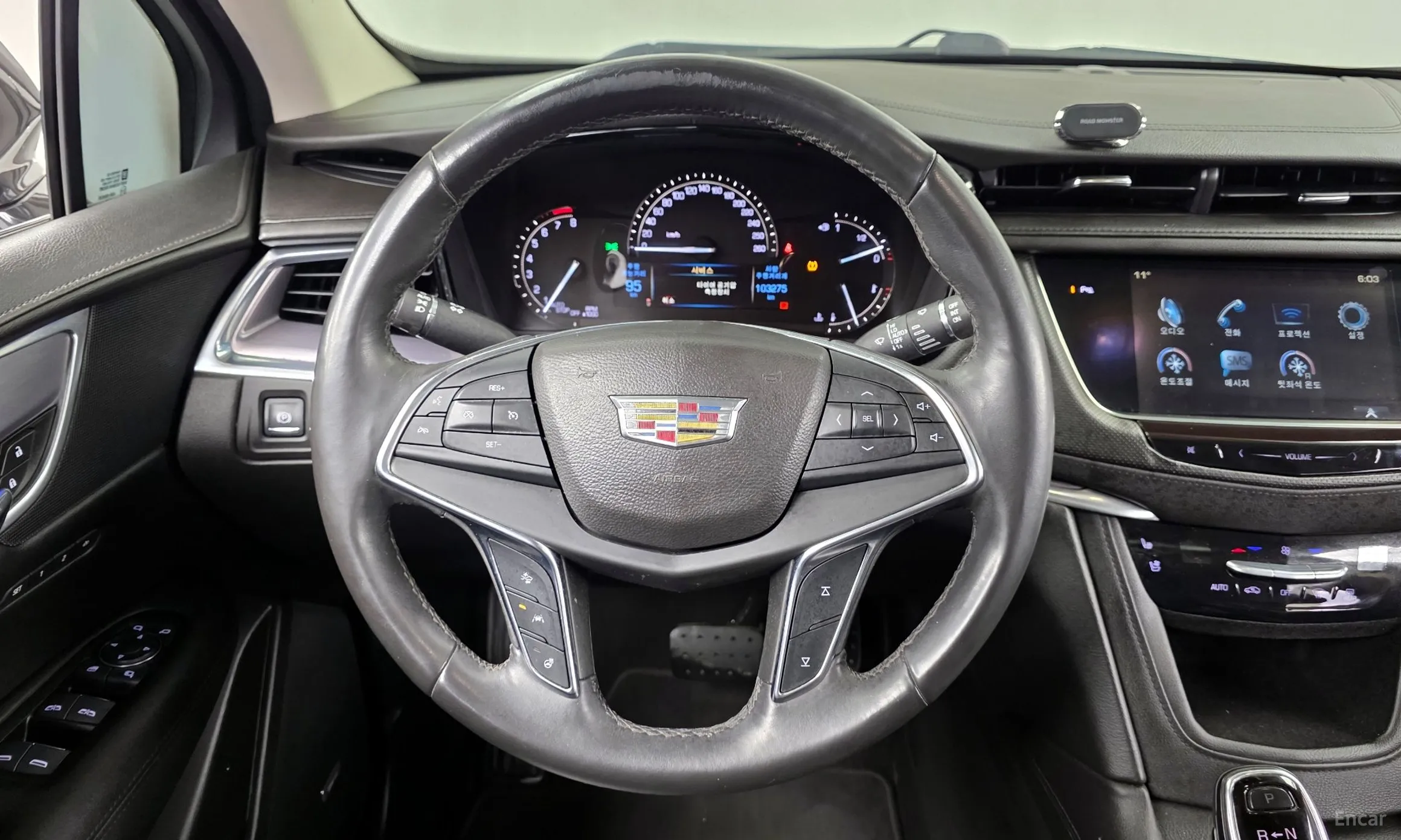 Cadillac XT5 превью 13