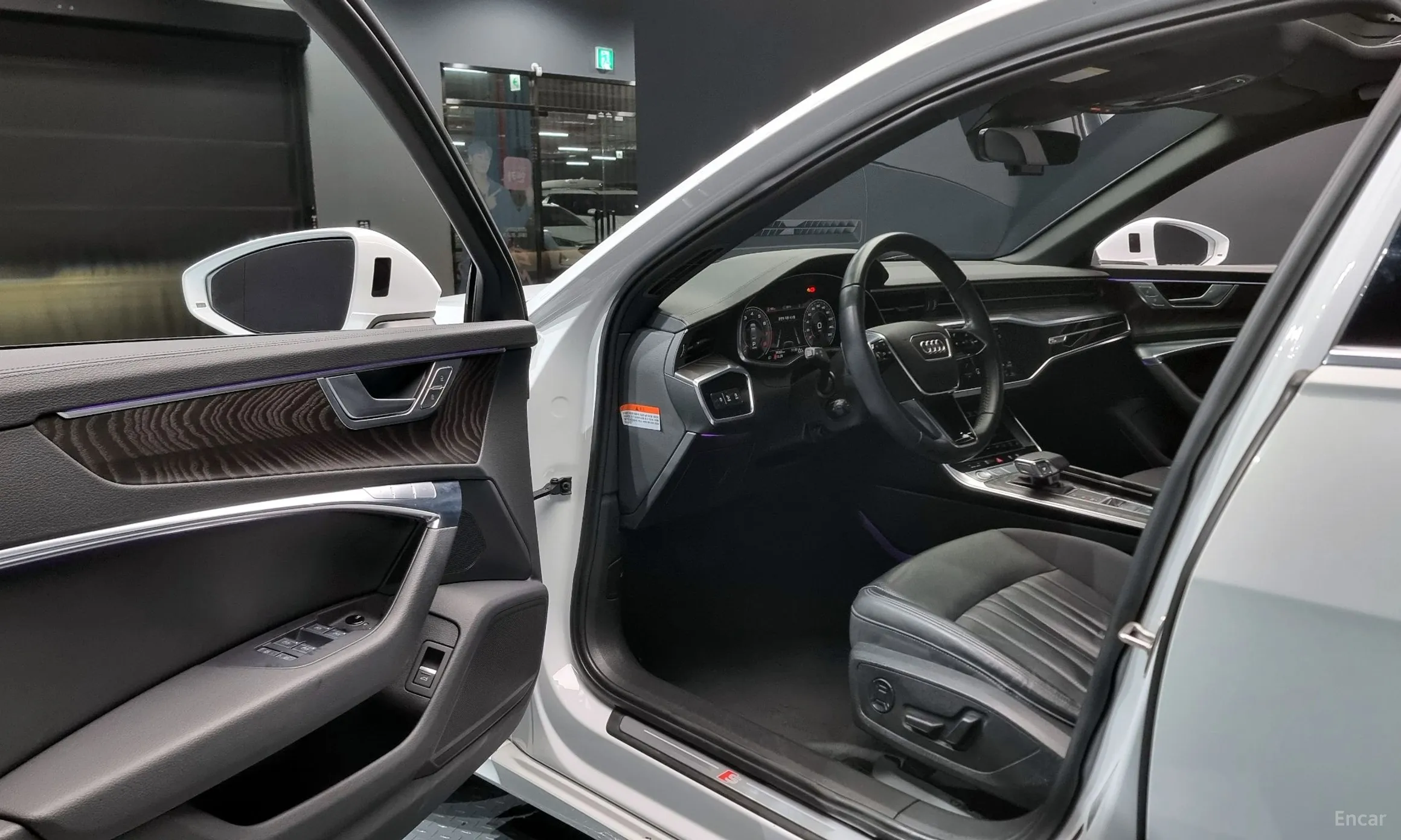 Audi A6 (C8) превью 11